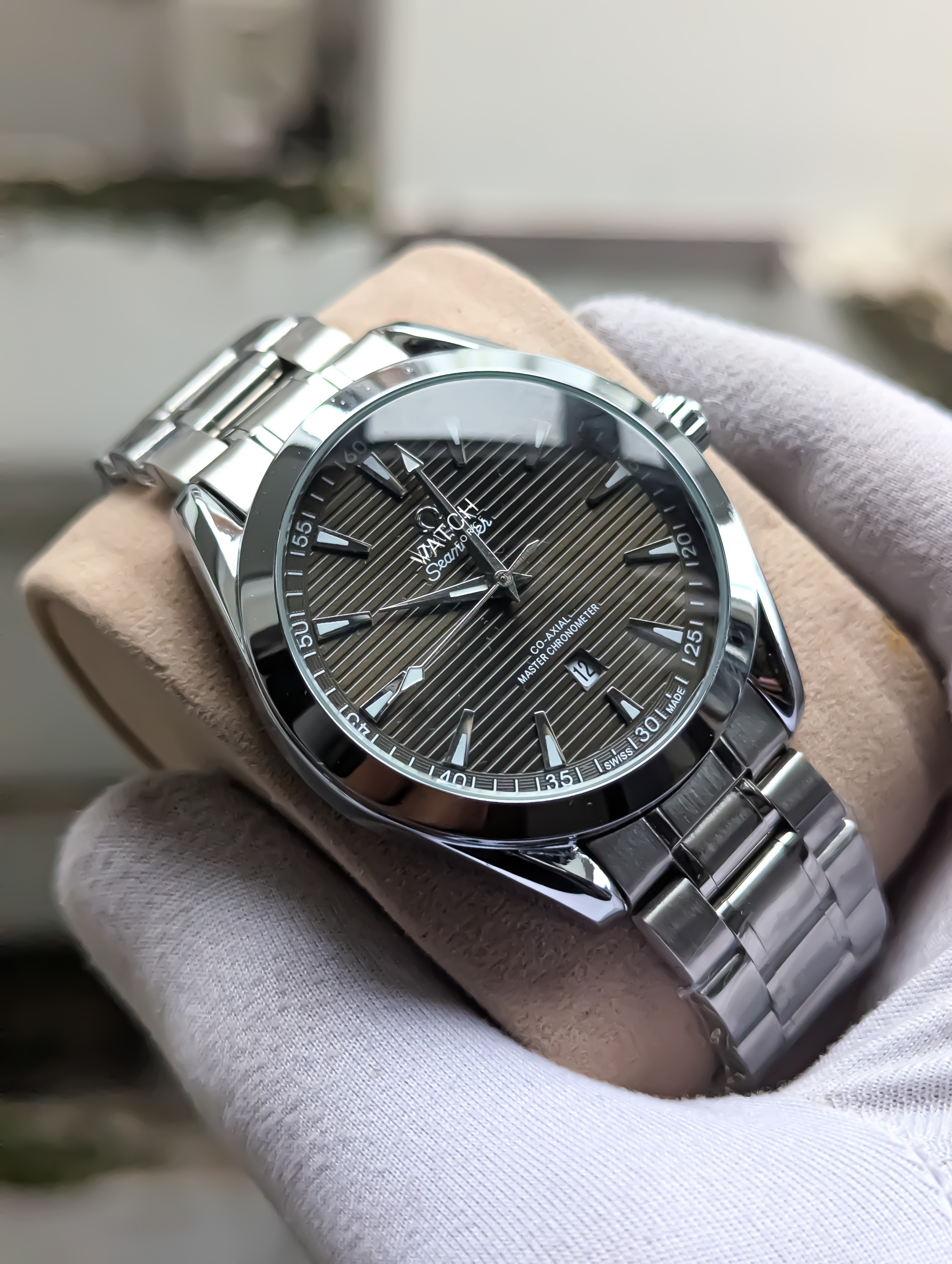 Omega Quartz Watch Olive