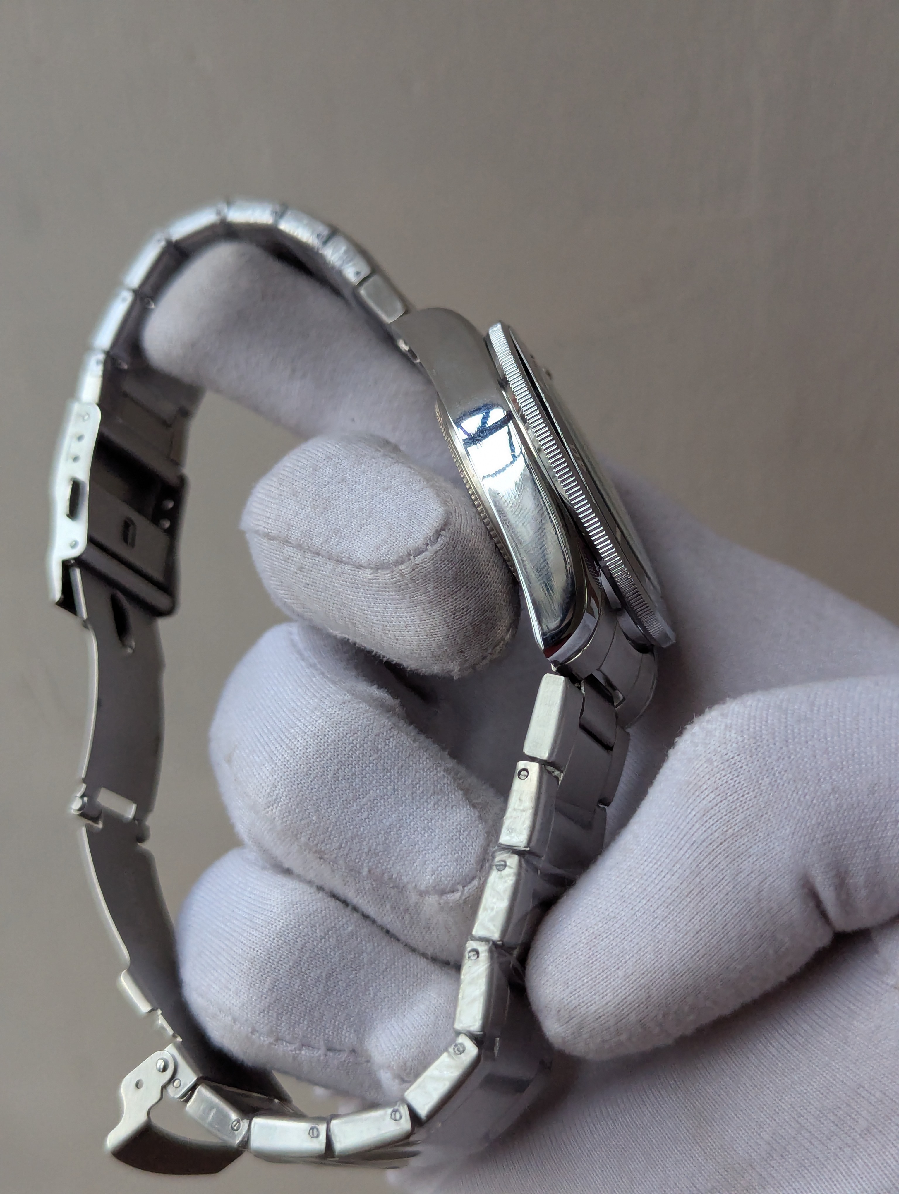 Tudor Quartz Watch Black_img_2