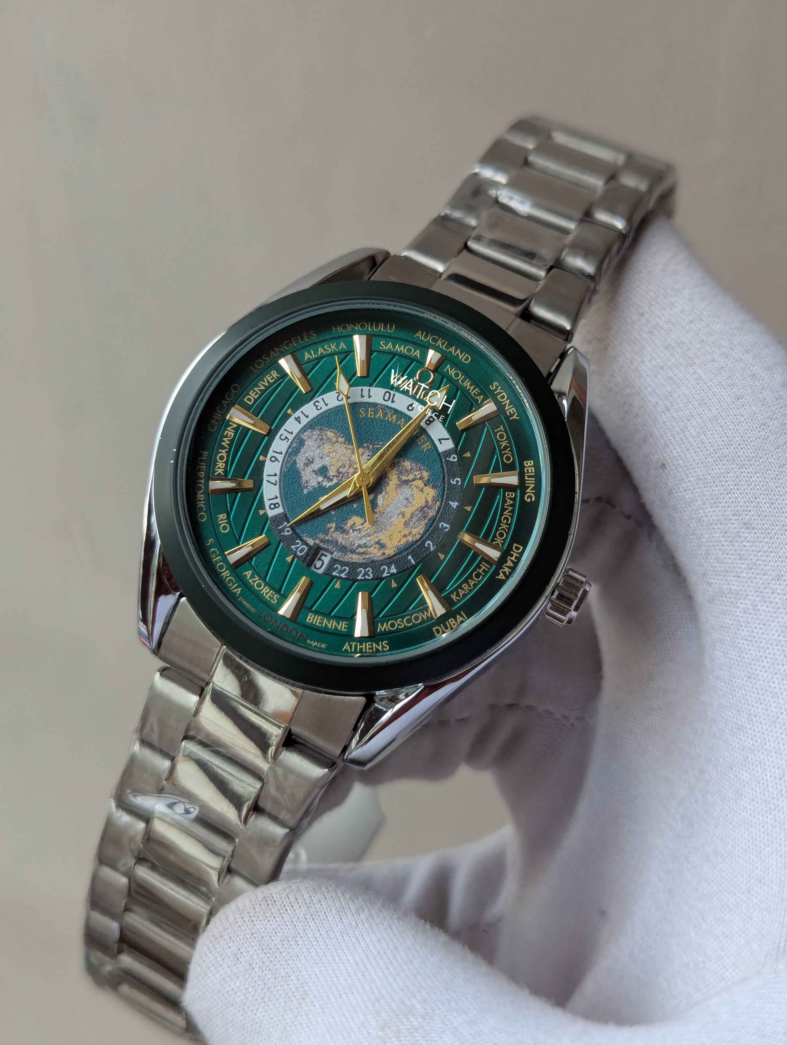 Omega Seamaster Worldtimer Green