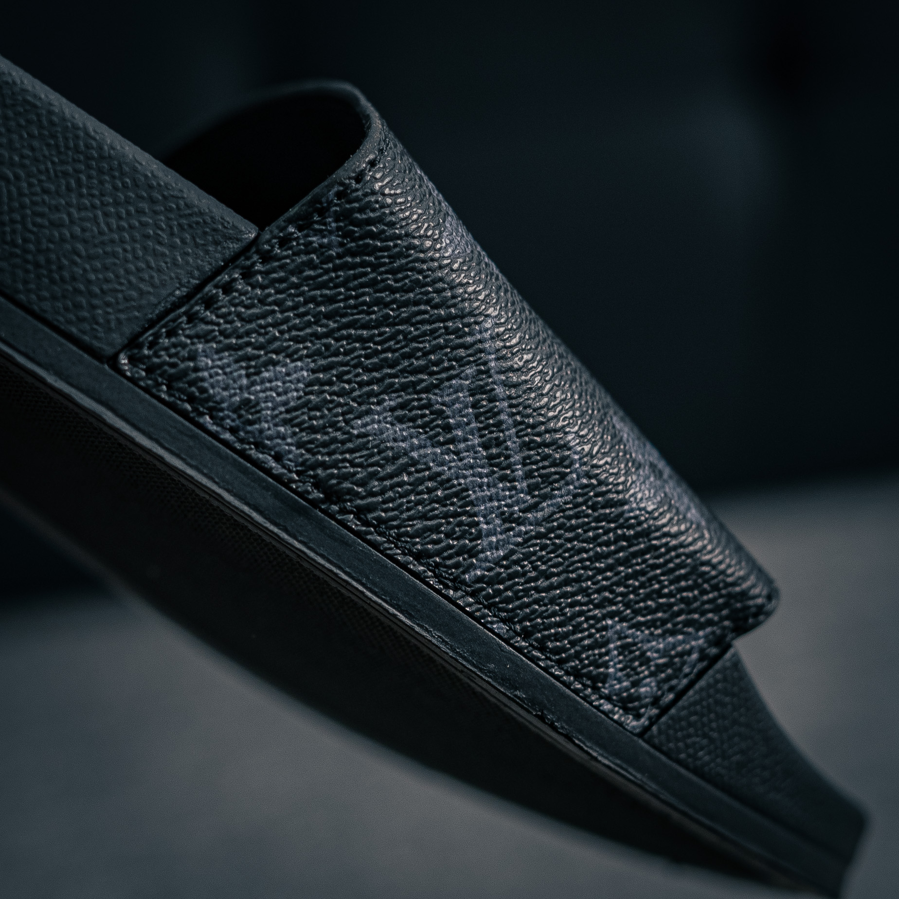 Louis Vuitton Waterfront Mules (1:1)_img_2