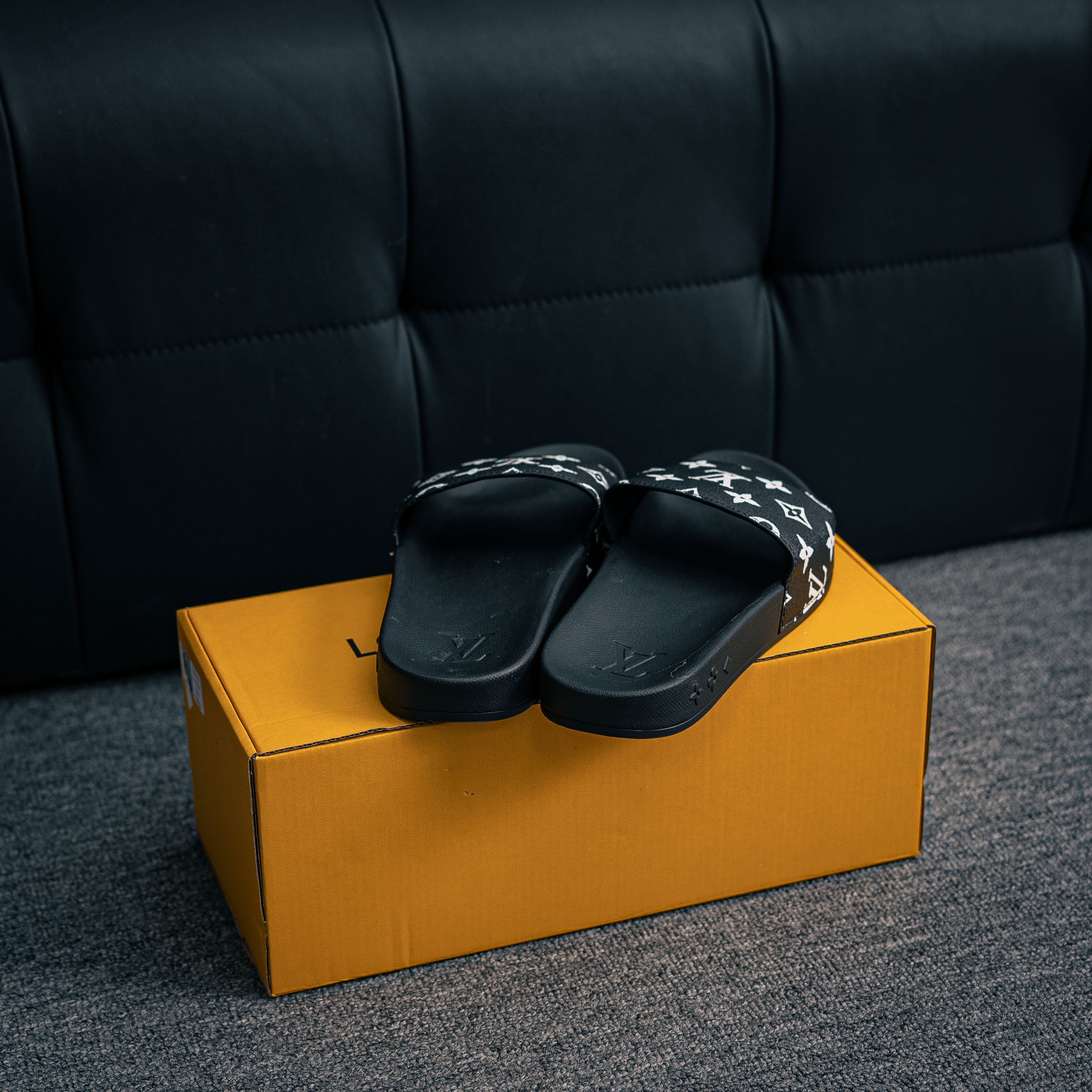 Louis Vuitton Waterfront Mules (1:1)_img_4