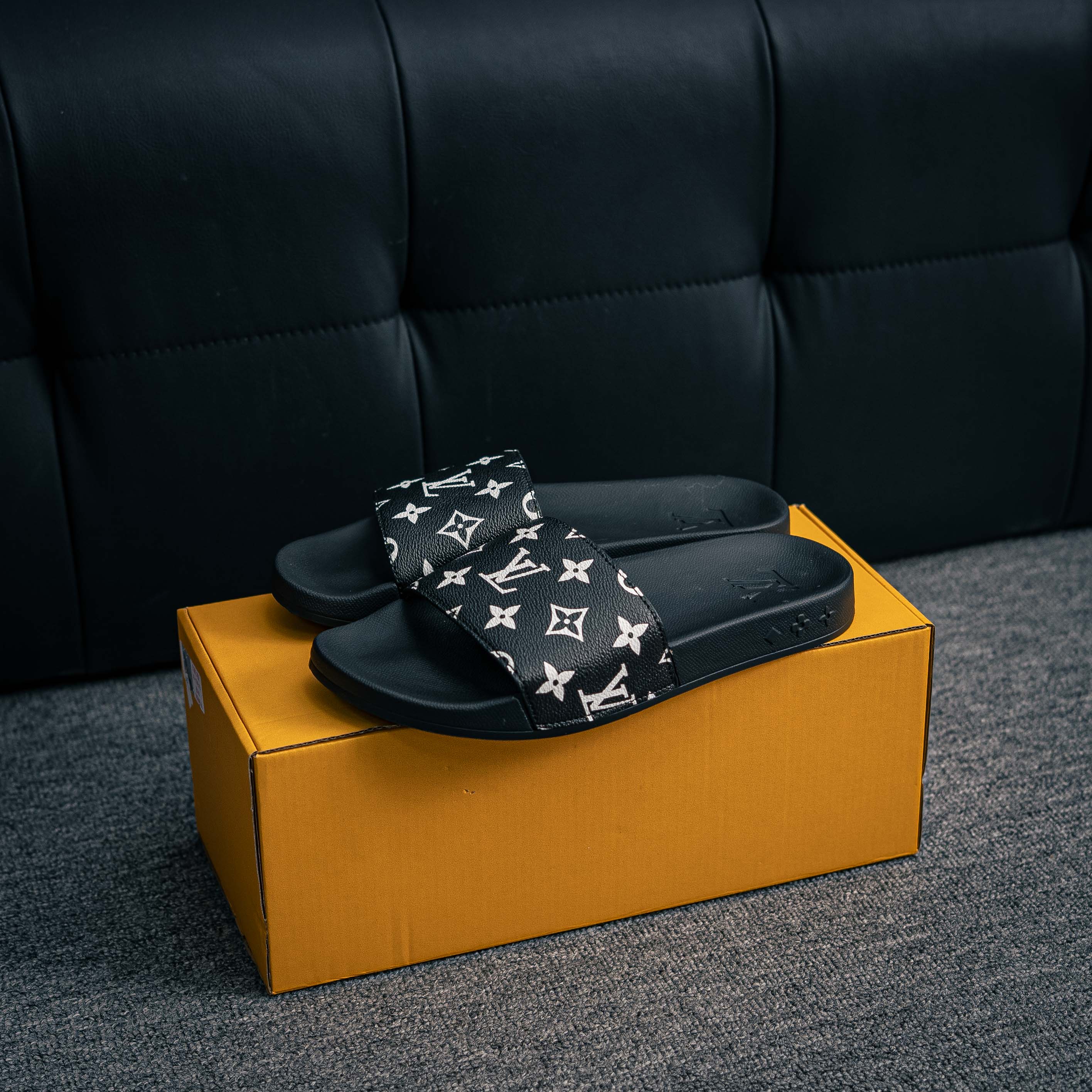 Louis Vuitton Waterfront Mules (1:1)_img_3