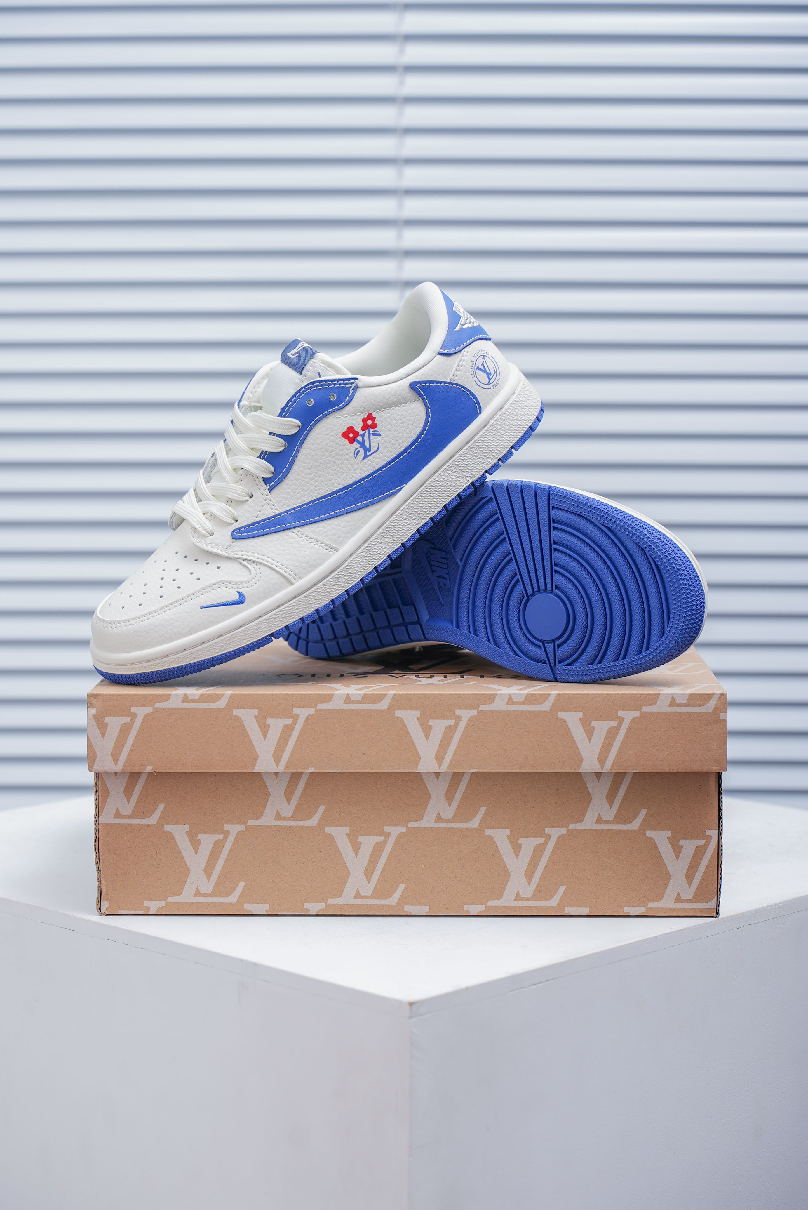 Nike Air Jordan 1 Low X Supreme_img_1