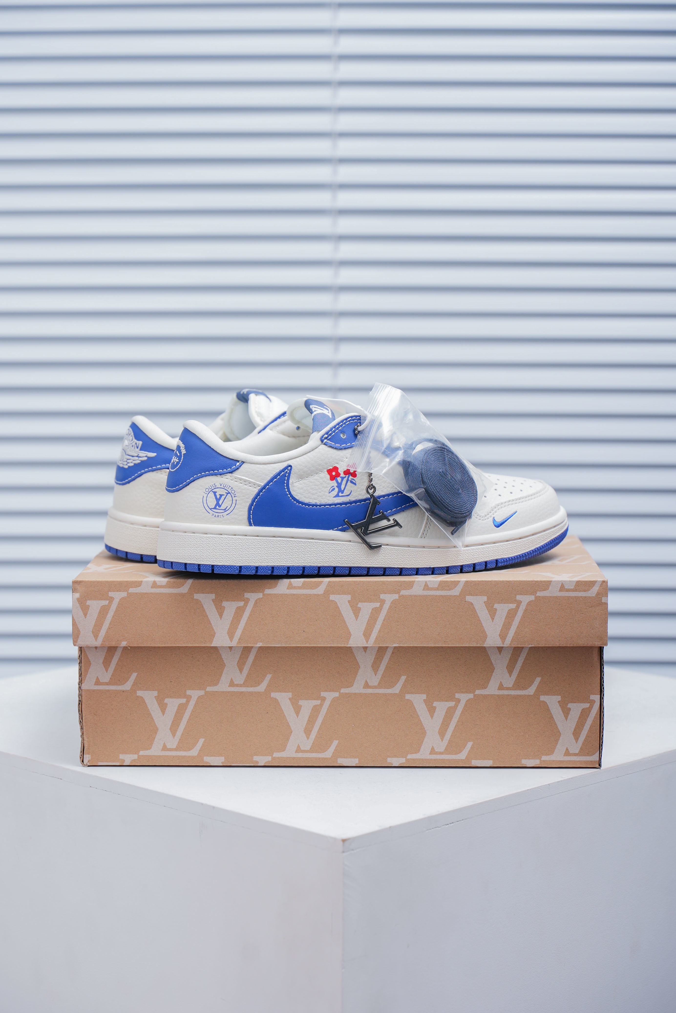 Nike Air Jordan 1 Low X Supreme_img_3