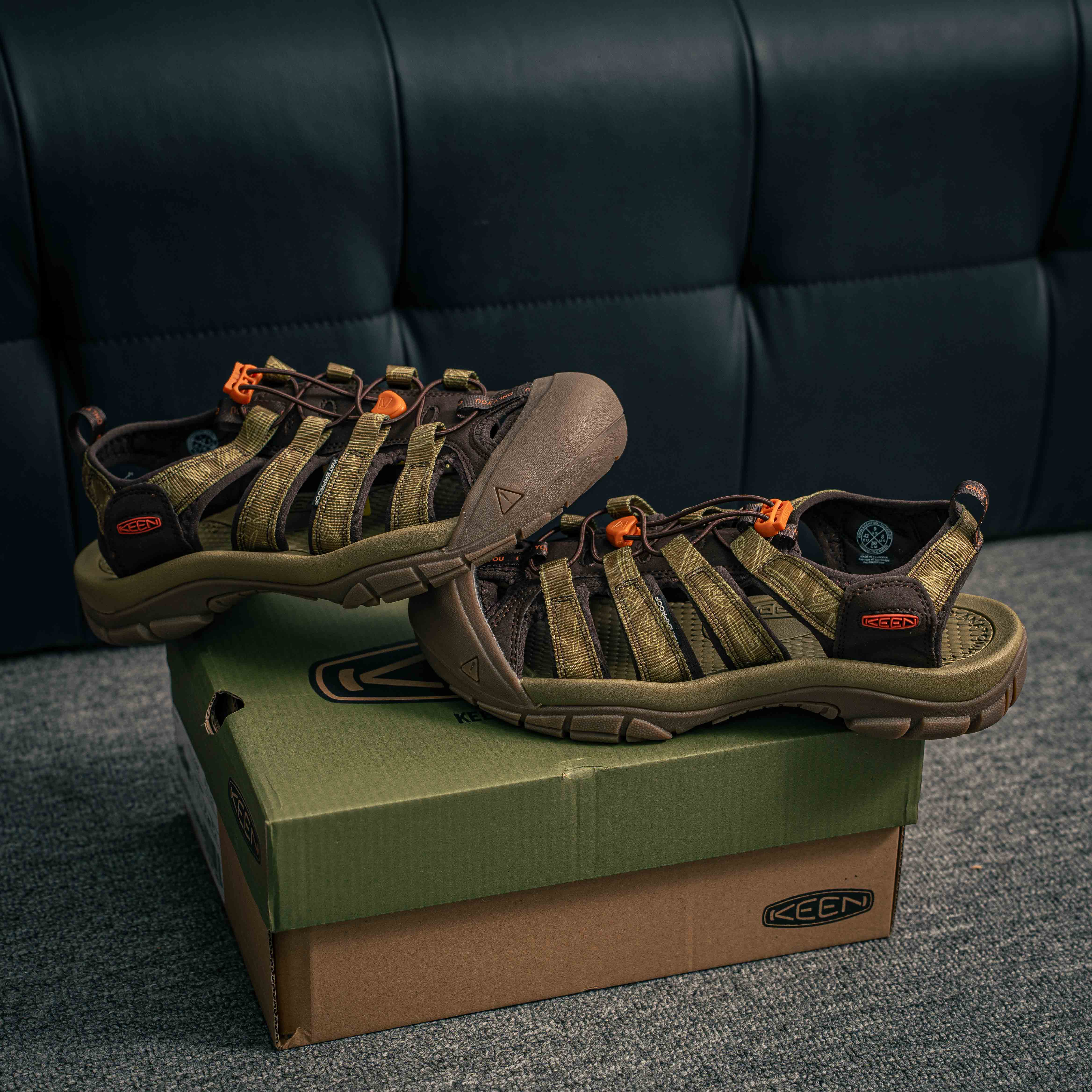 Keen Newport Retro x Smokey Bear (1:1)_img_1