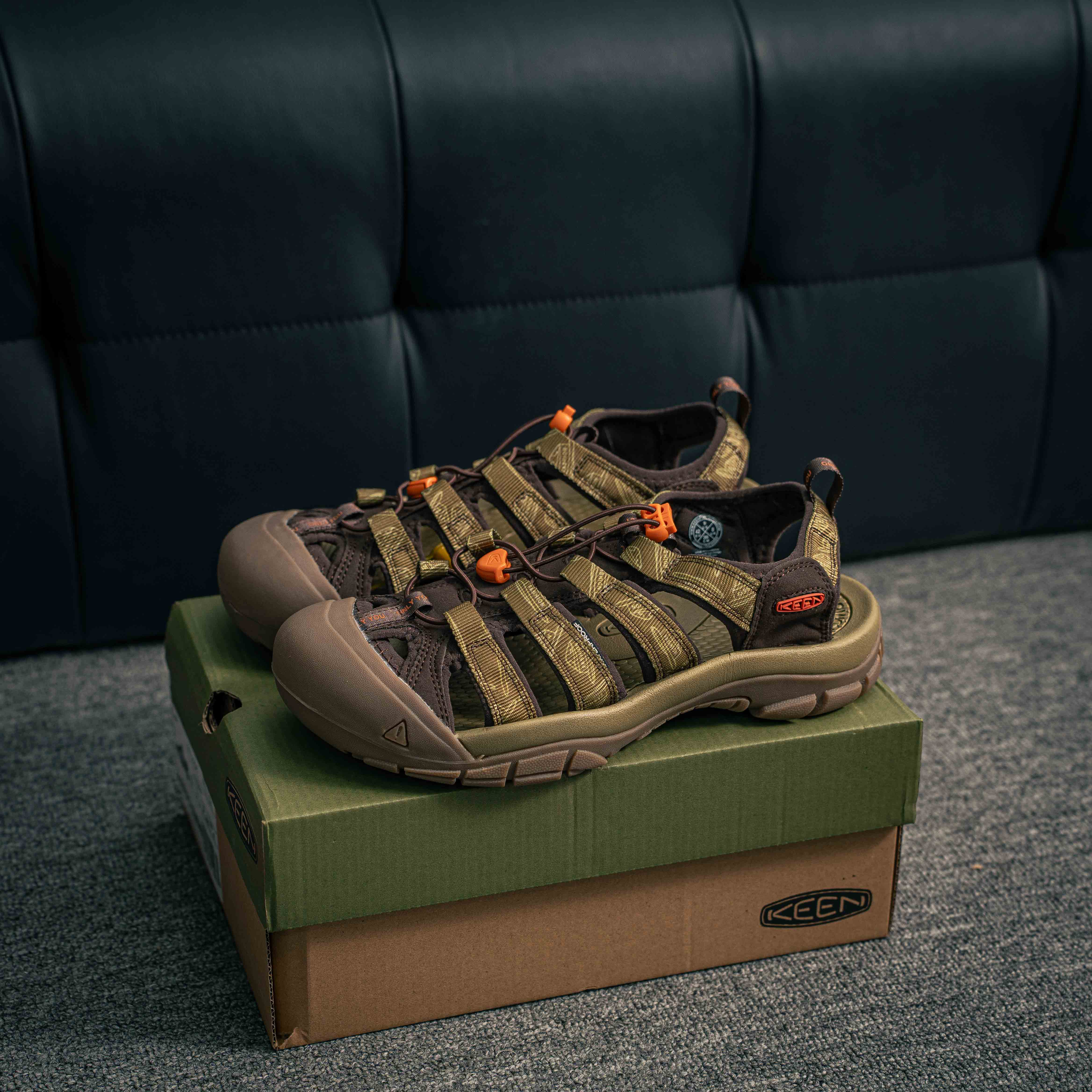 Keen Newport Retro x Smokey Bear (1:1)_img_3