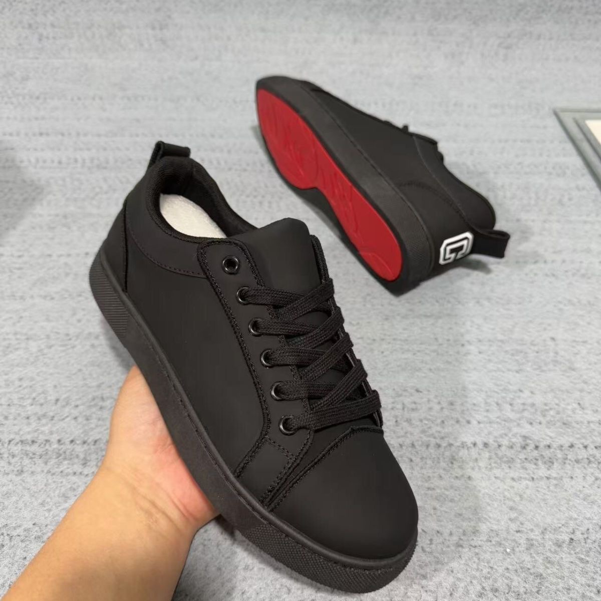Christian Louboutin Sneakers_img_1