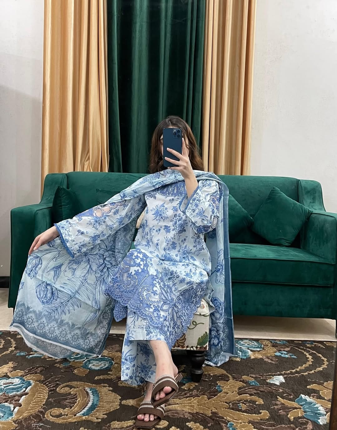 Beautiful Cutwork Embroidered Work kurta - Image 5