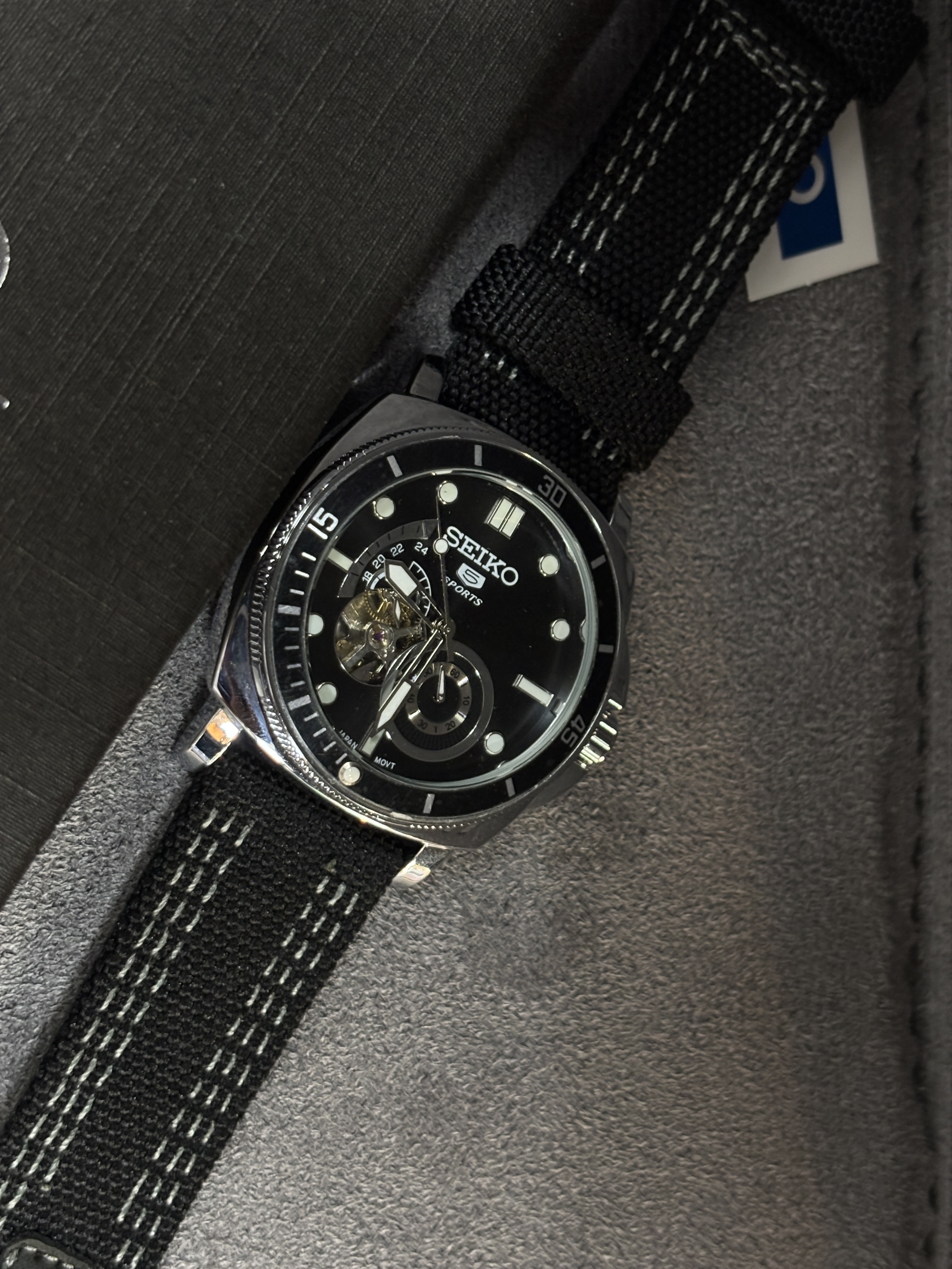 (AAA) copy Seiko 5 Sports automatic watch with a black dial and a black nylon strap_img_2