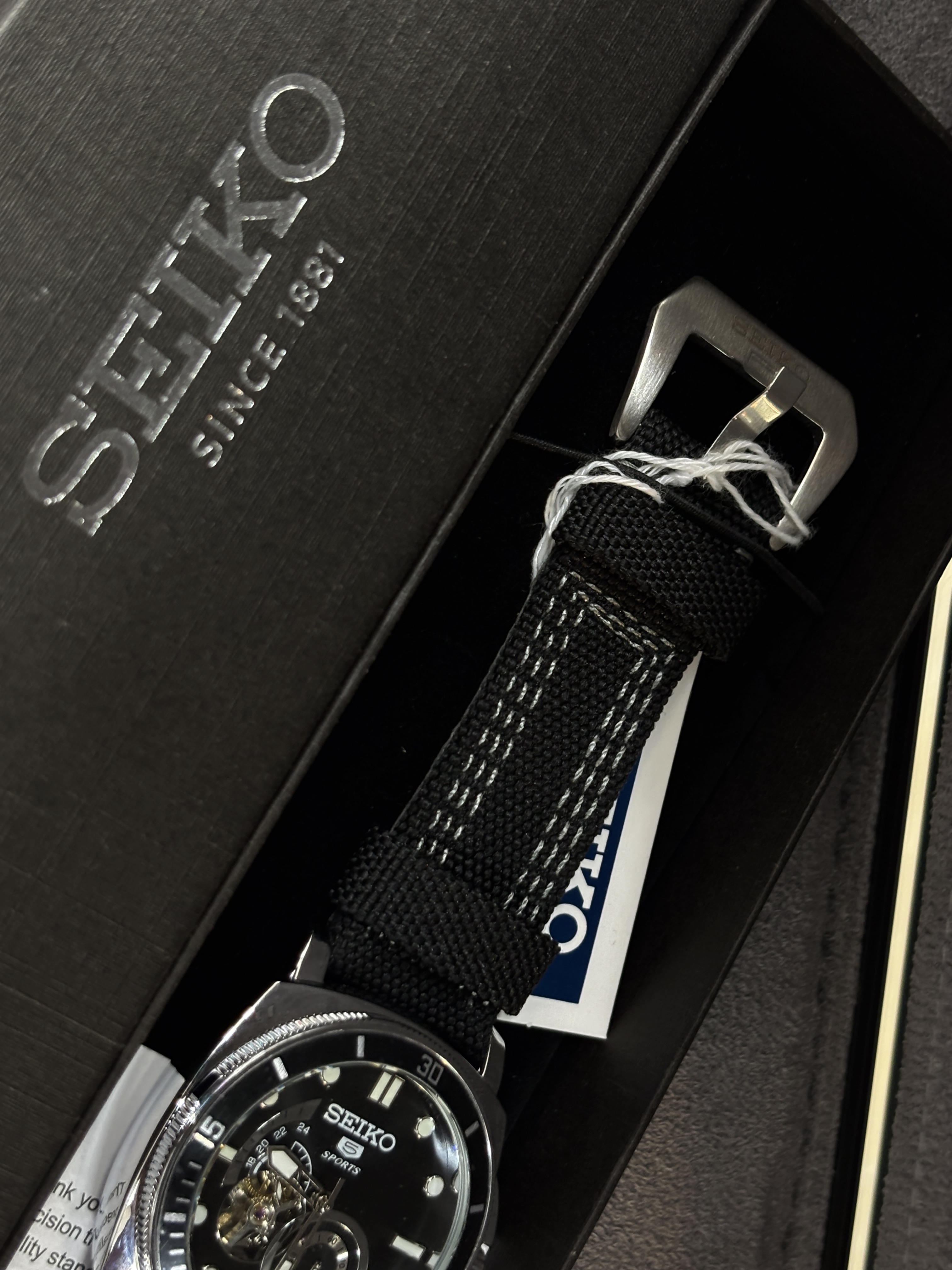 (AAA) copy Seiko 5 Sports automatic watch with a black dial and a black nylon strap_img_3
