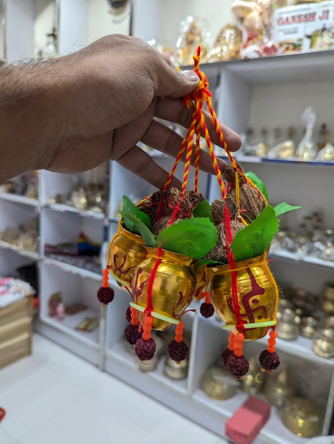 মঙ্গল ঘট - Image 1