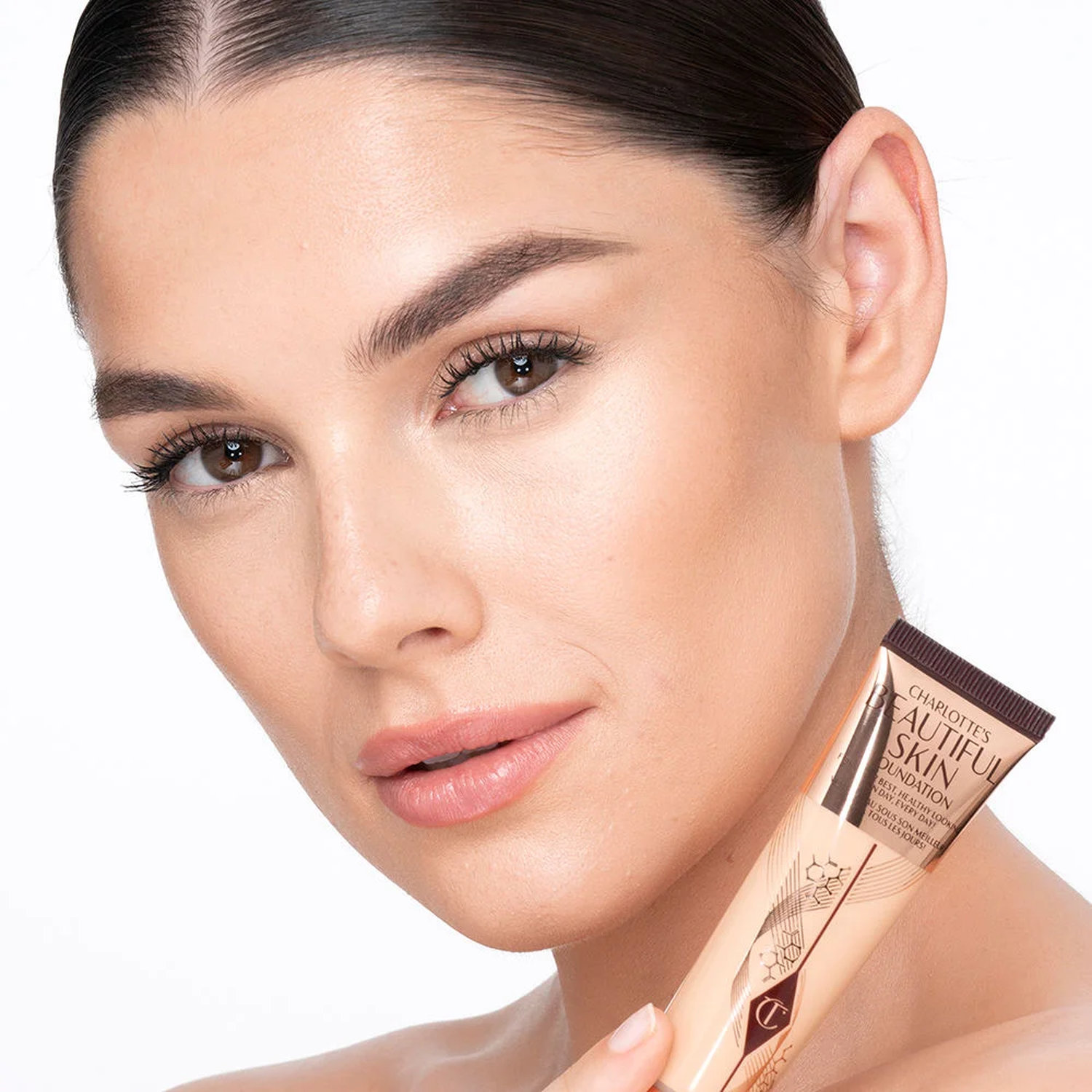 Charlotte Tilbury – Charlotte’s Beautiful Skin Foundation_img_6
