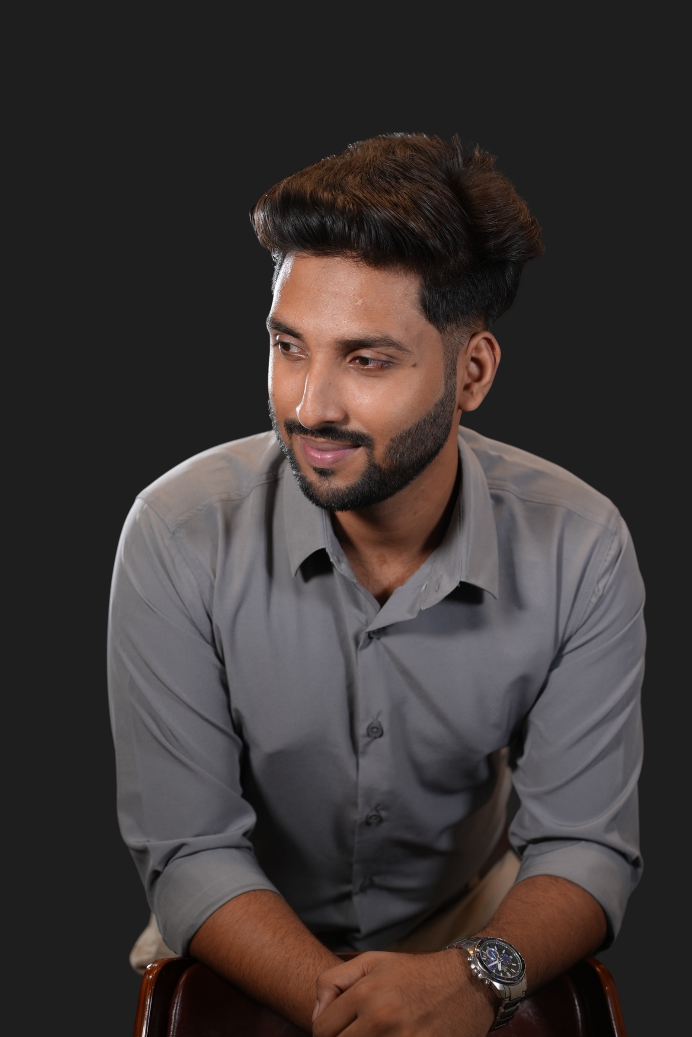 ILIAF Smart Ash Minimalist Dress Shirt - Premium Office Attire