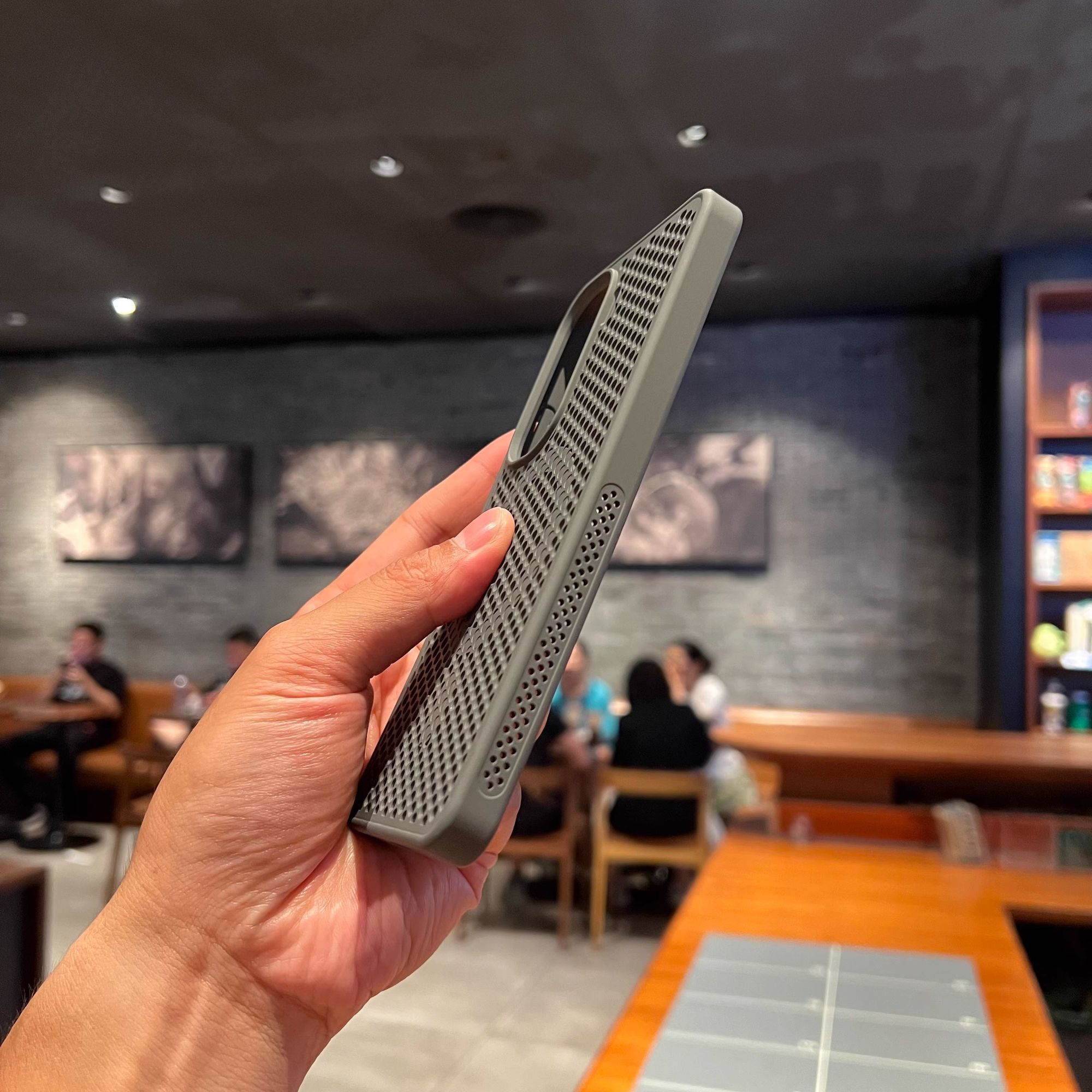 IQOO Neo10 Honeycomb hollow heat dissipation magnetic charging protective cover_img_10