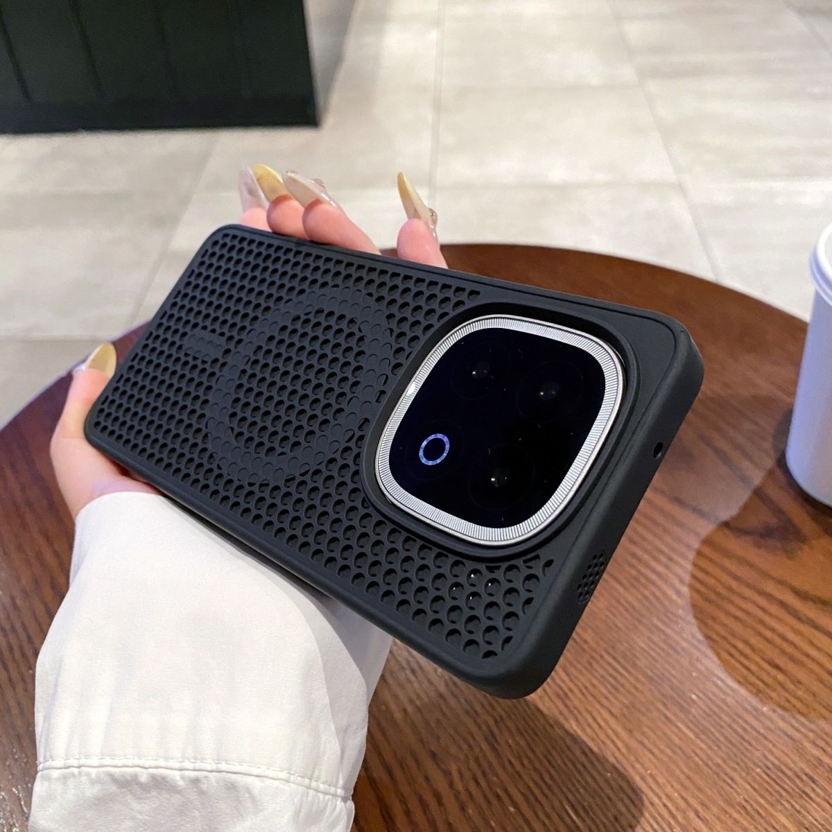 IQOO 13 Magnetic Cooling  Breathable  Protective Cover_img_5