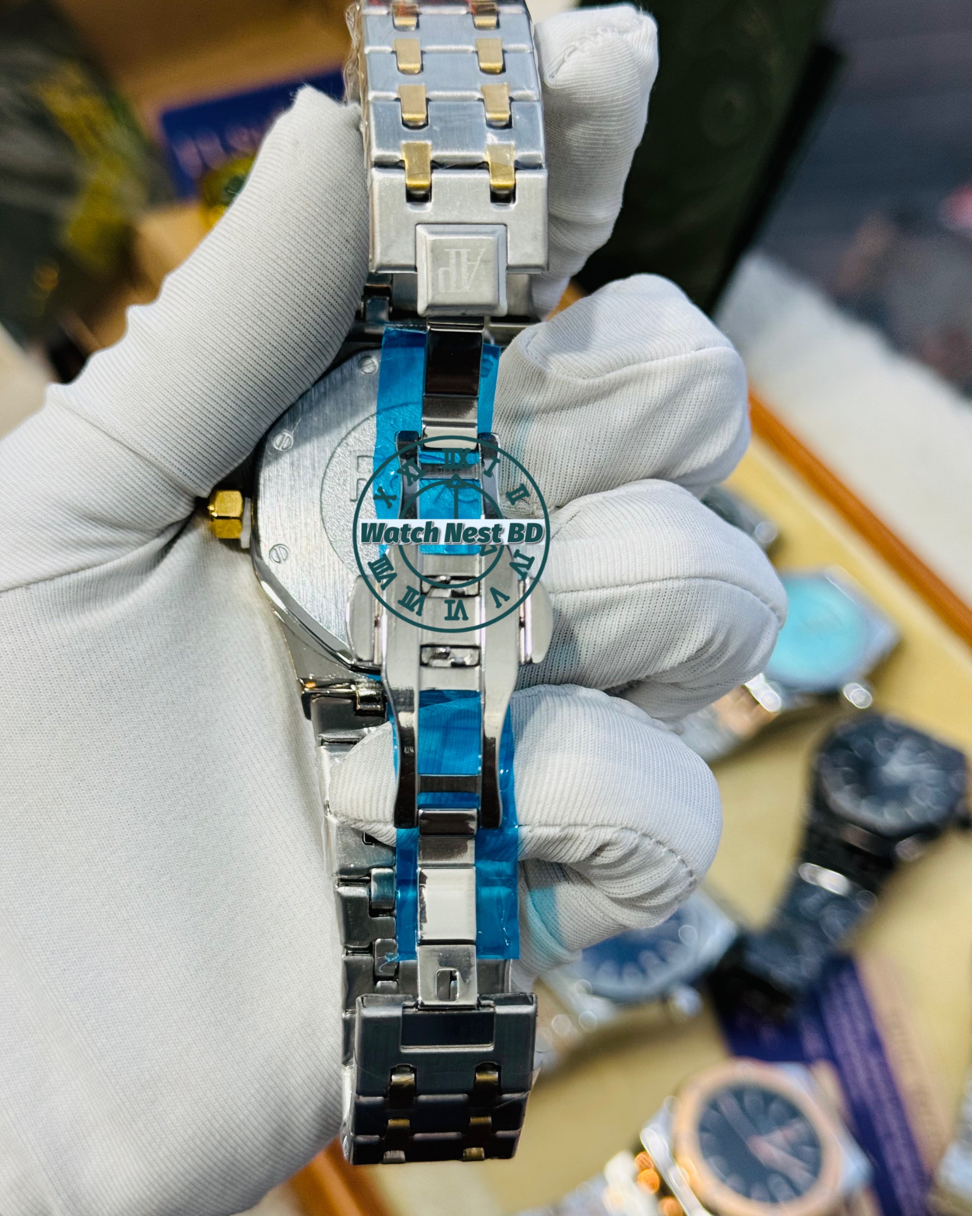 Audemars Piguet AP Dual Tone Golden Black Quartz Movement Sqr Watch (AA Grade)_img_3