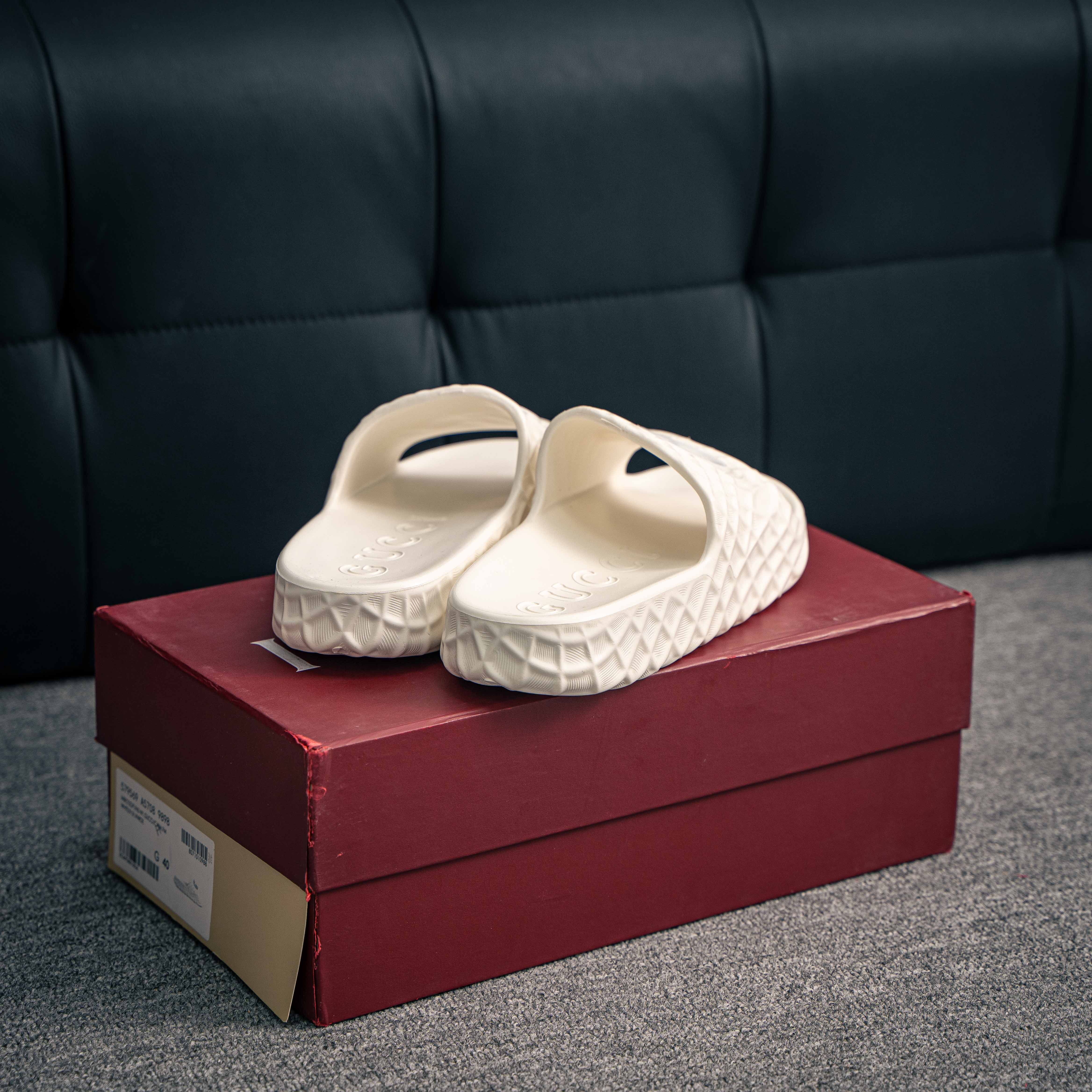 Gucci slide sandals (1:1)_img_4