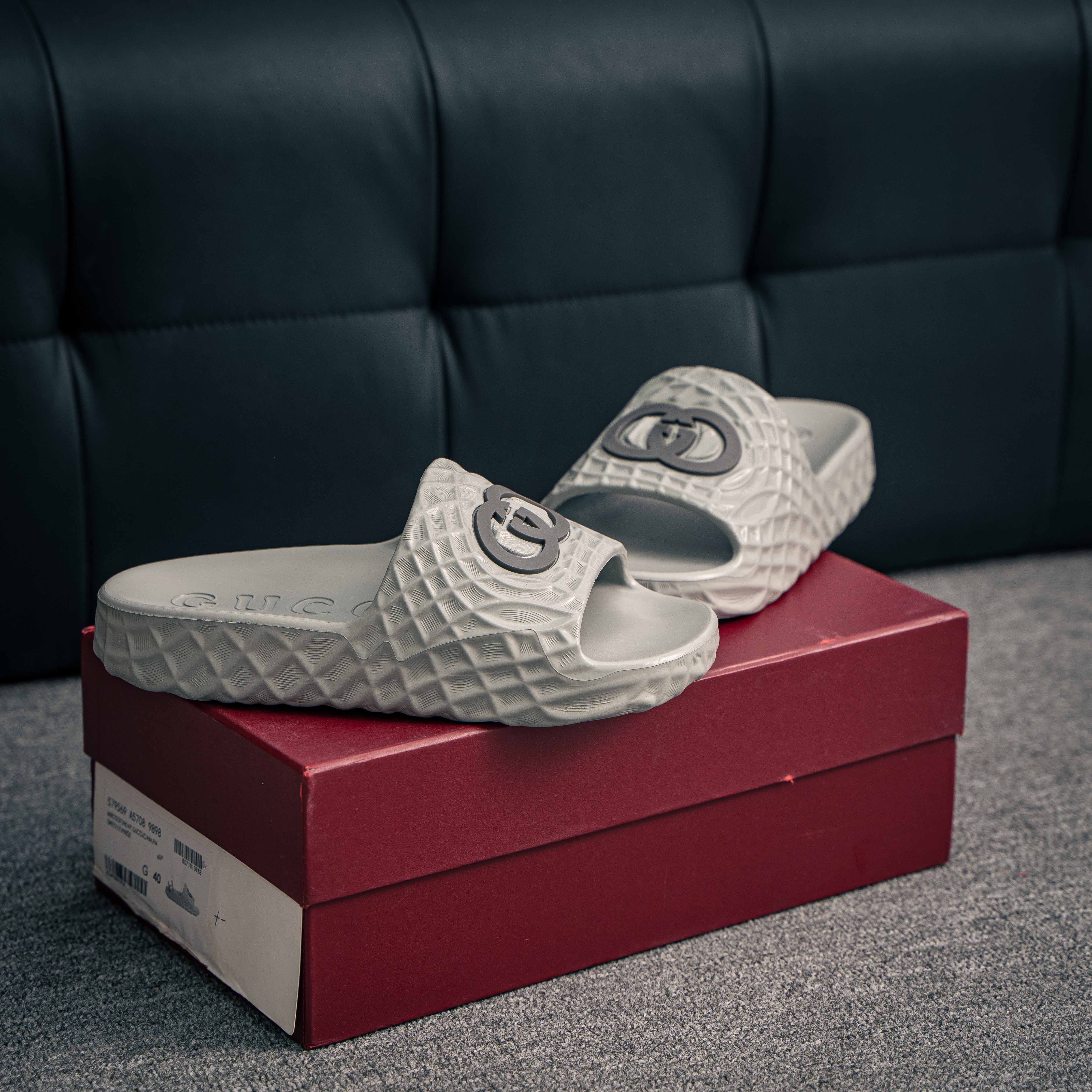 Gucci slide sandals (1:1)_img_0