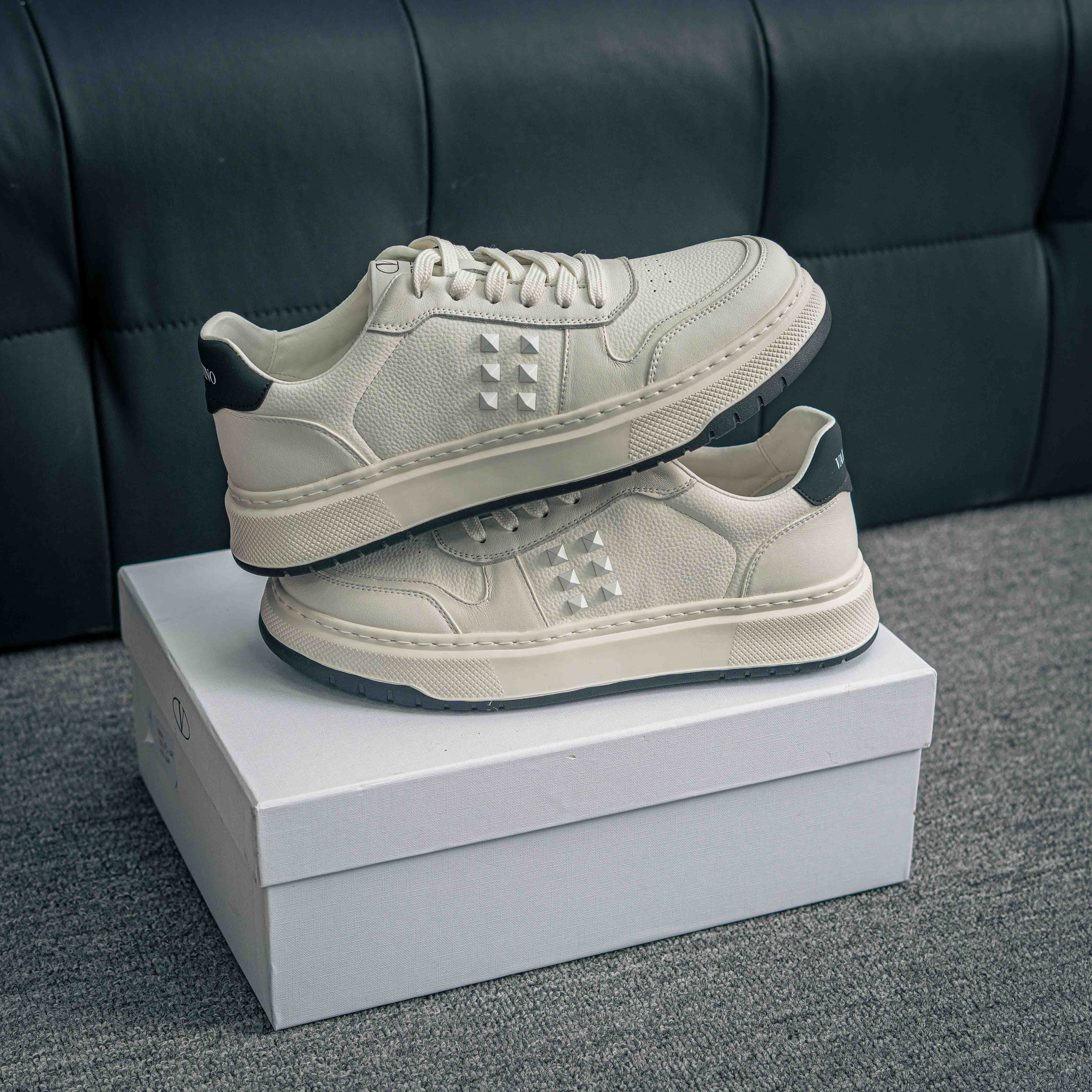 Valentino Garavani Rockstud Untitled sneakers (1:1)_img_1