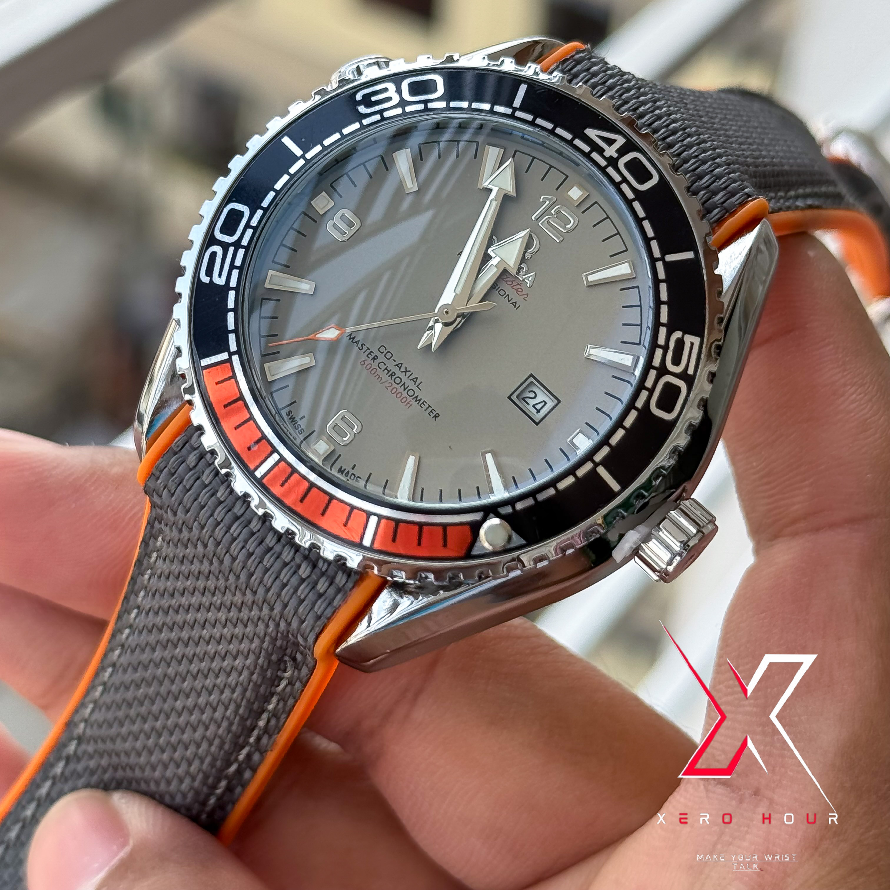Omega Seamaster | Date just edition | Nylon strap | Grey Strap