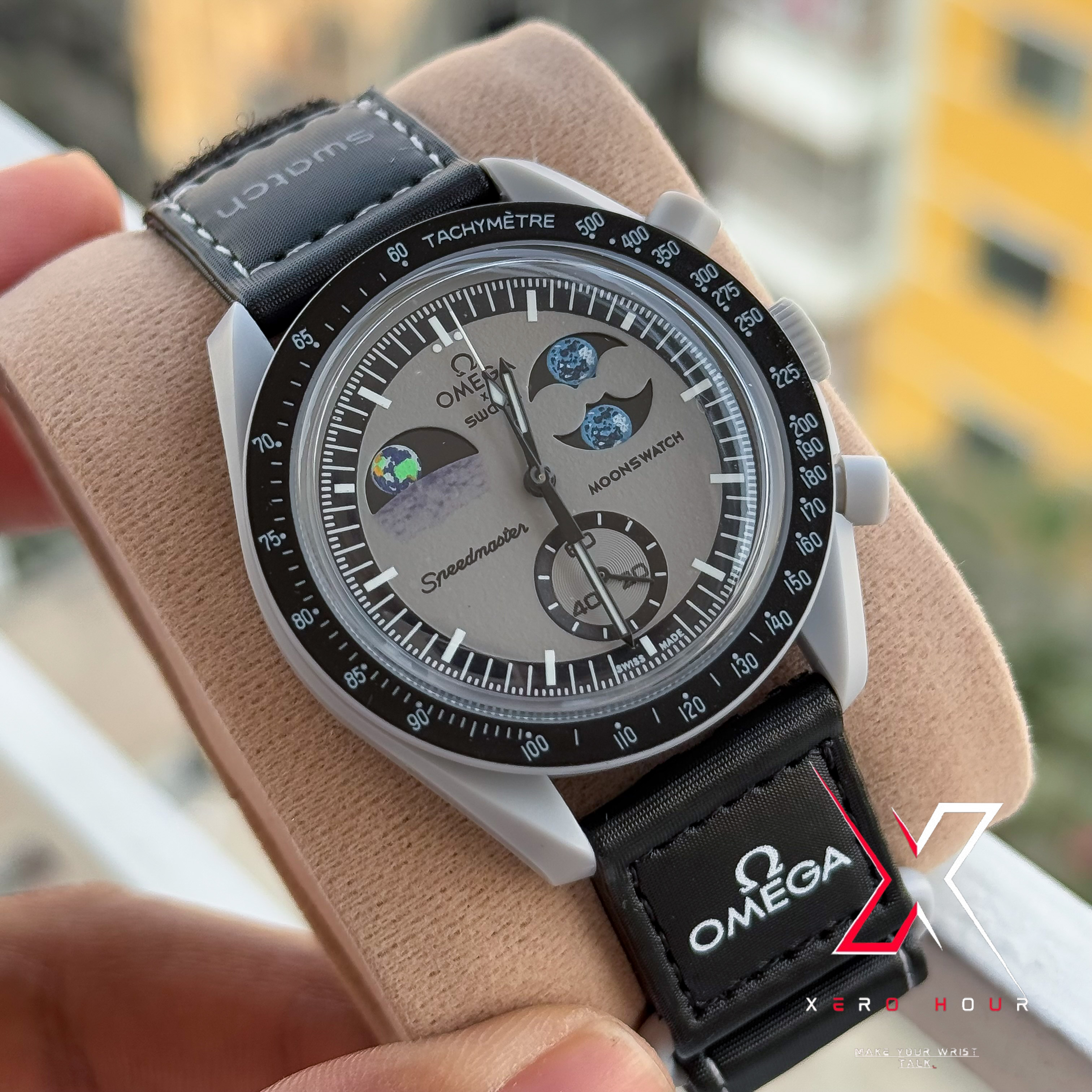 Omega MoonsWatch | Black Grey MoonPhase | Mission to the Moond