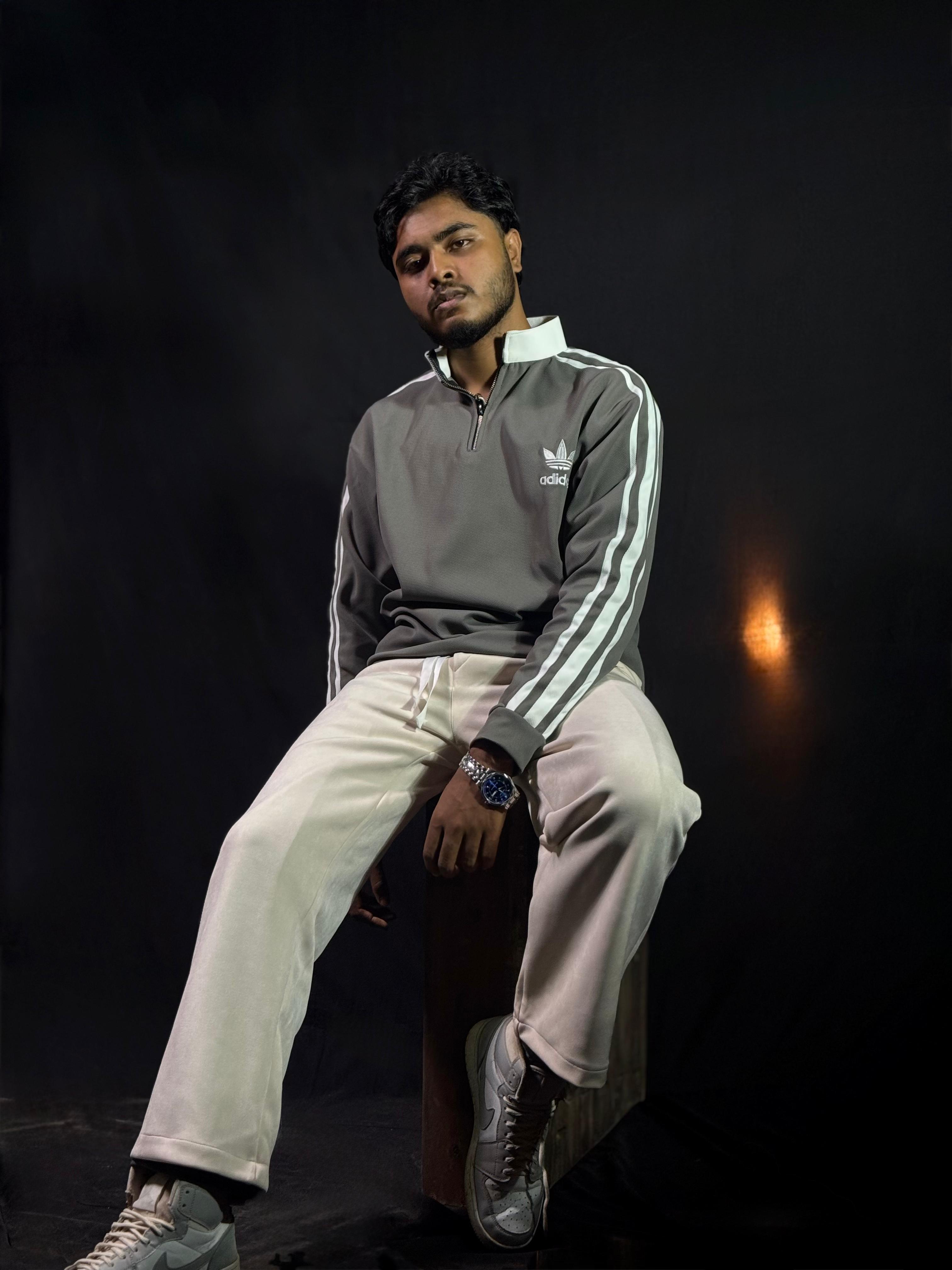 ADIDAS  Premium Zipper Polo Sweatshirt