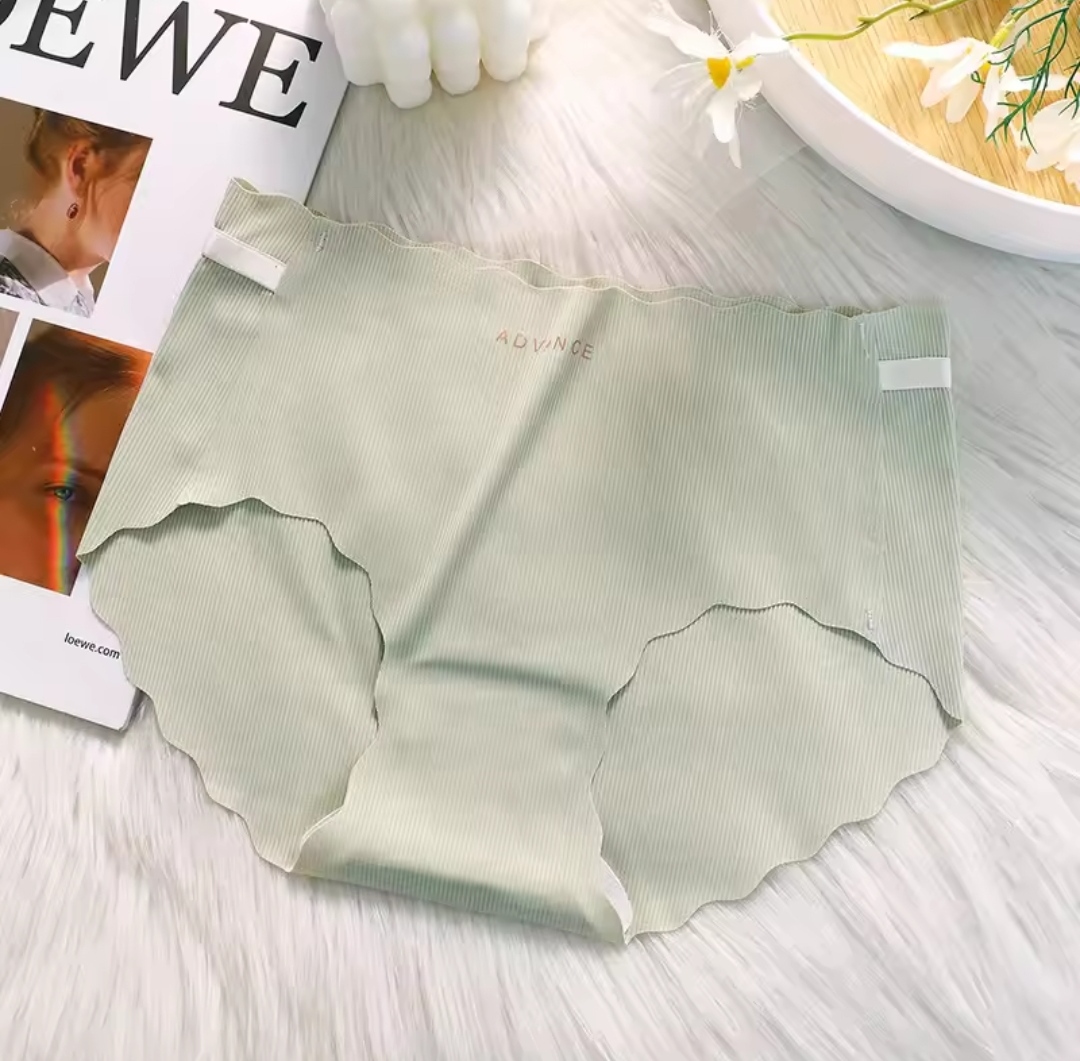 Ice Silk Seamless Women's Panties Breathable Soft Underwear Cozy Underpants Cute Briefs Skin-Friendly Female Lingerie_img_11