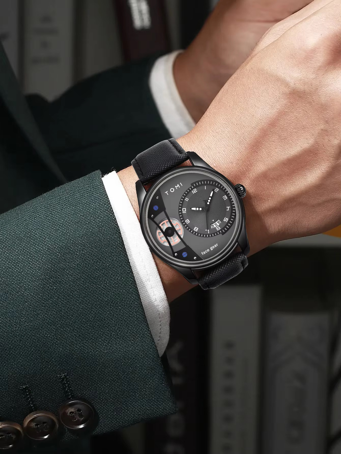 TOMI T-105 Face Gear Dual Strap Leather Belt Watch (Black)_img_3