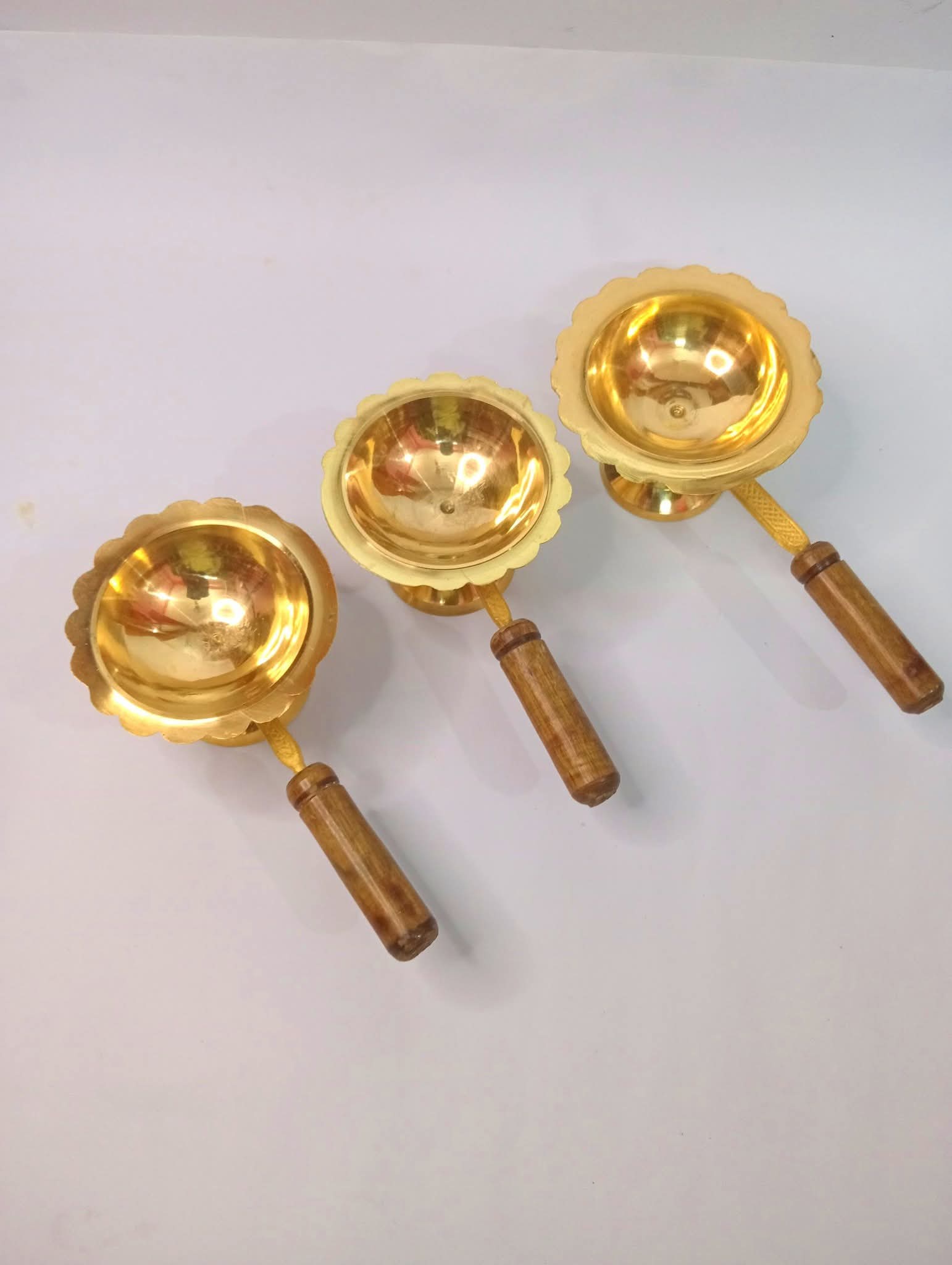 পিতলের ধুপতি - Image 1