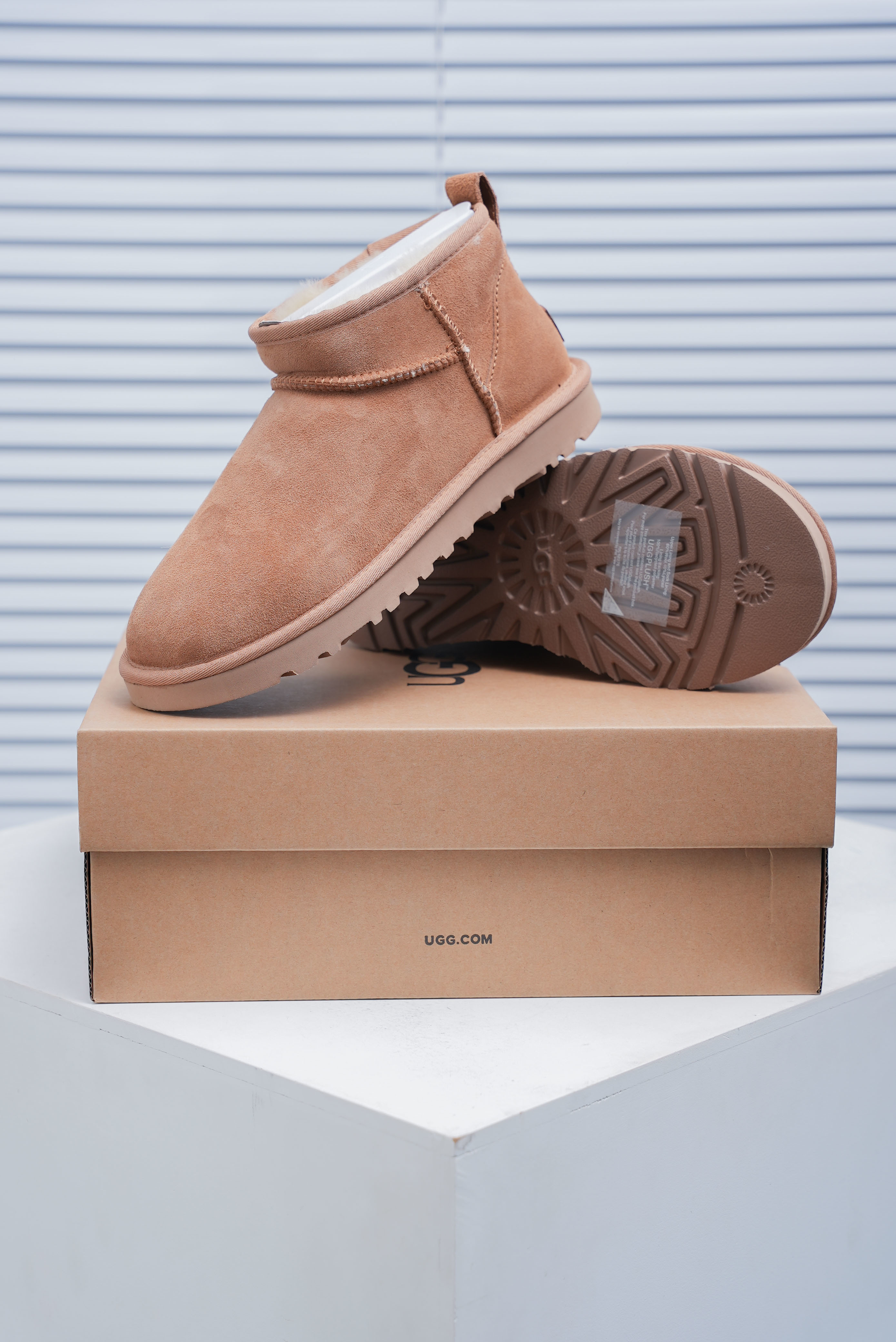 UGG Classic Ultra Mini Boot (1:1)_img_0