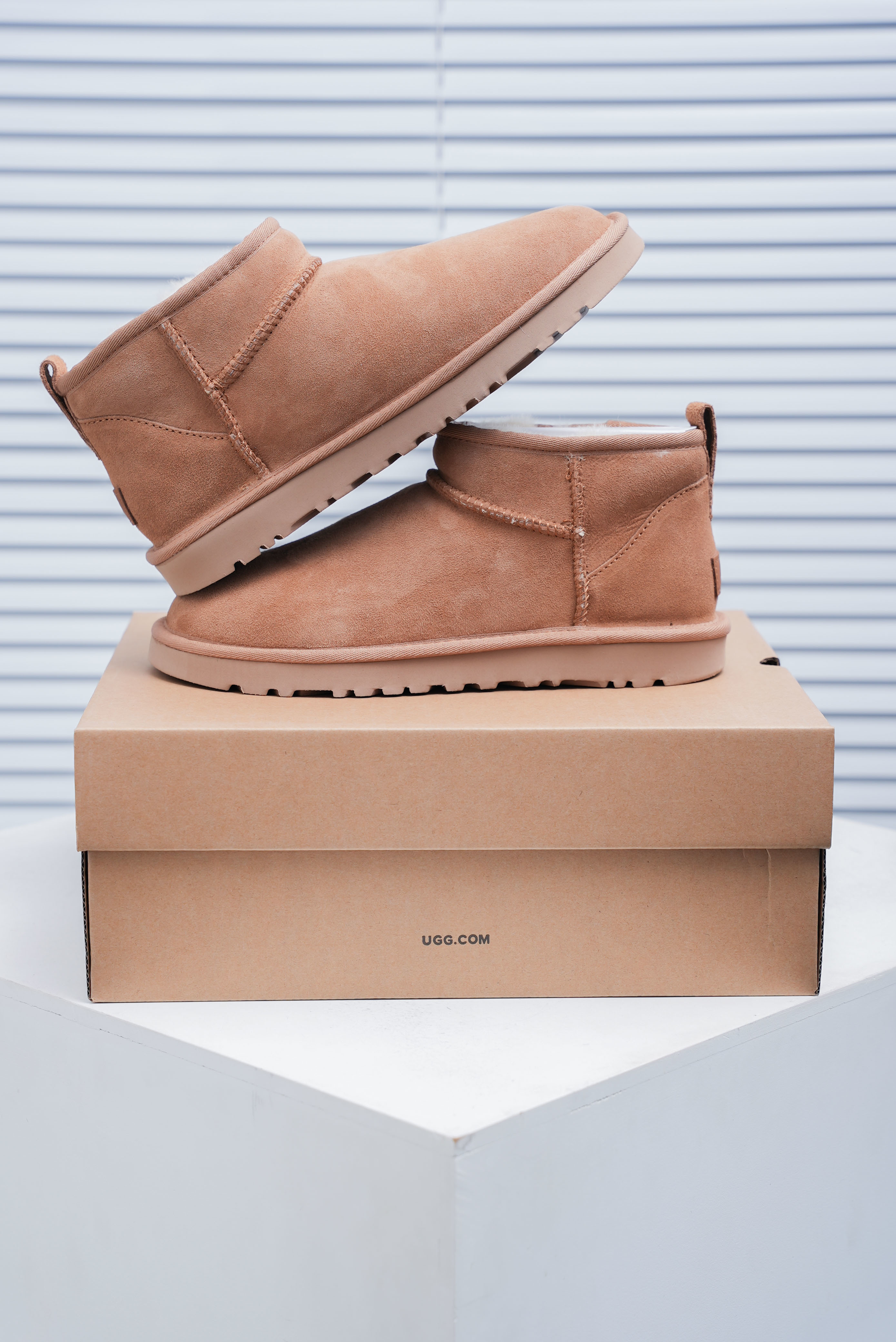 UGG Classic Ultra Mini Boot (1:1)_img_1