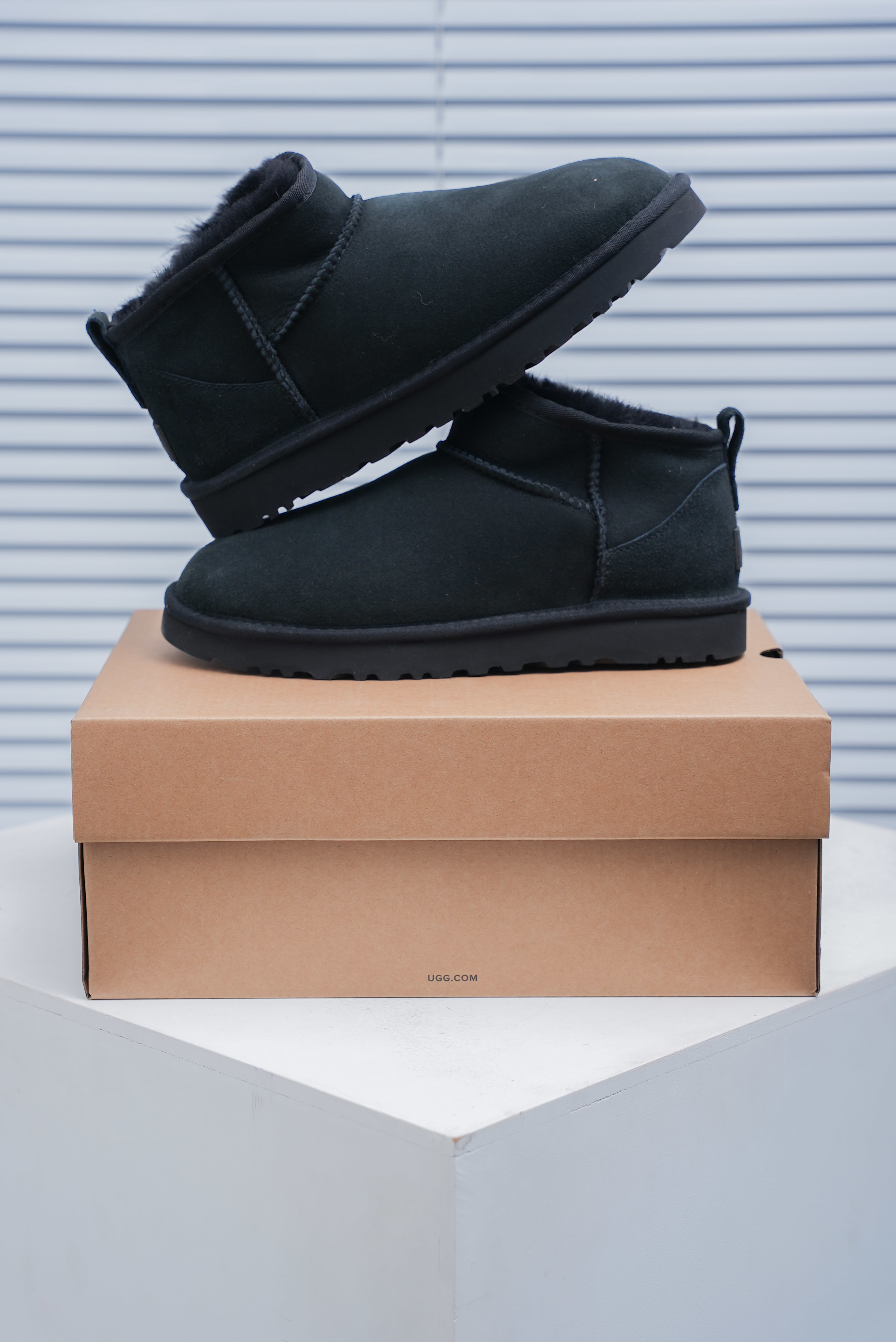 UGG Classic Ultra Mini Boot (1:1)_img_0