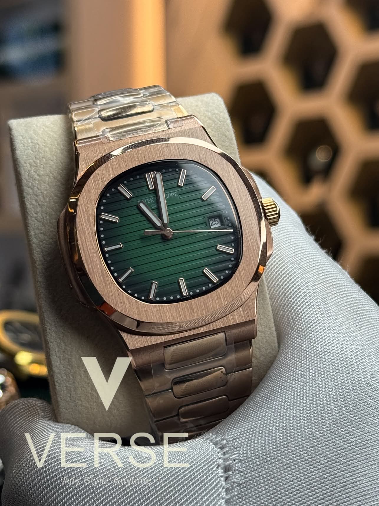 patek auto rosegold case green dial offer