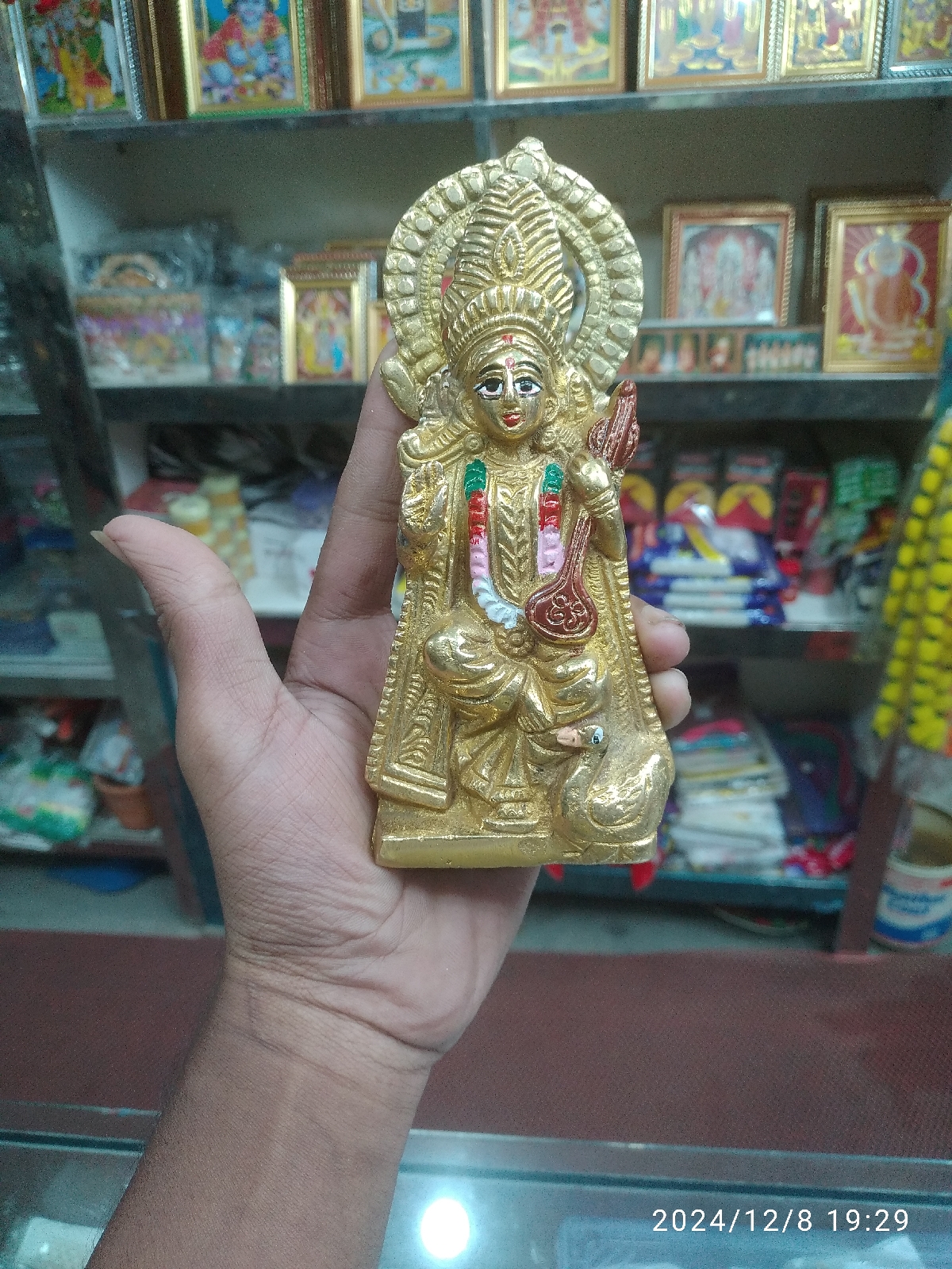 পিতলের সরস্বতী ৬ ইঞ্চি - Image 1