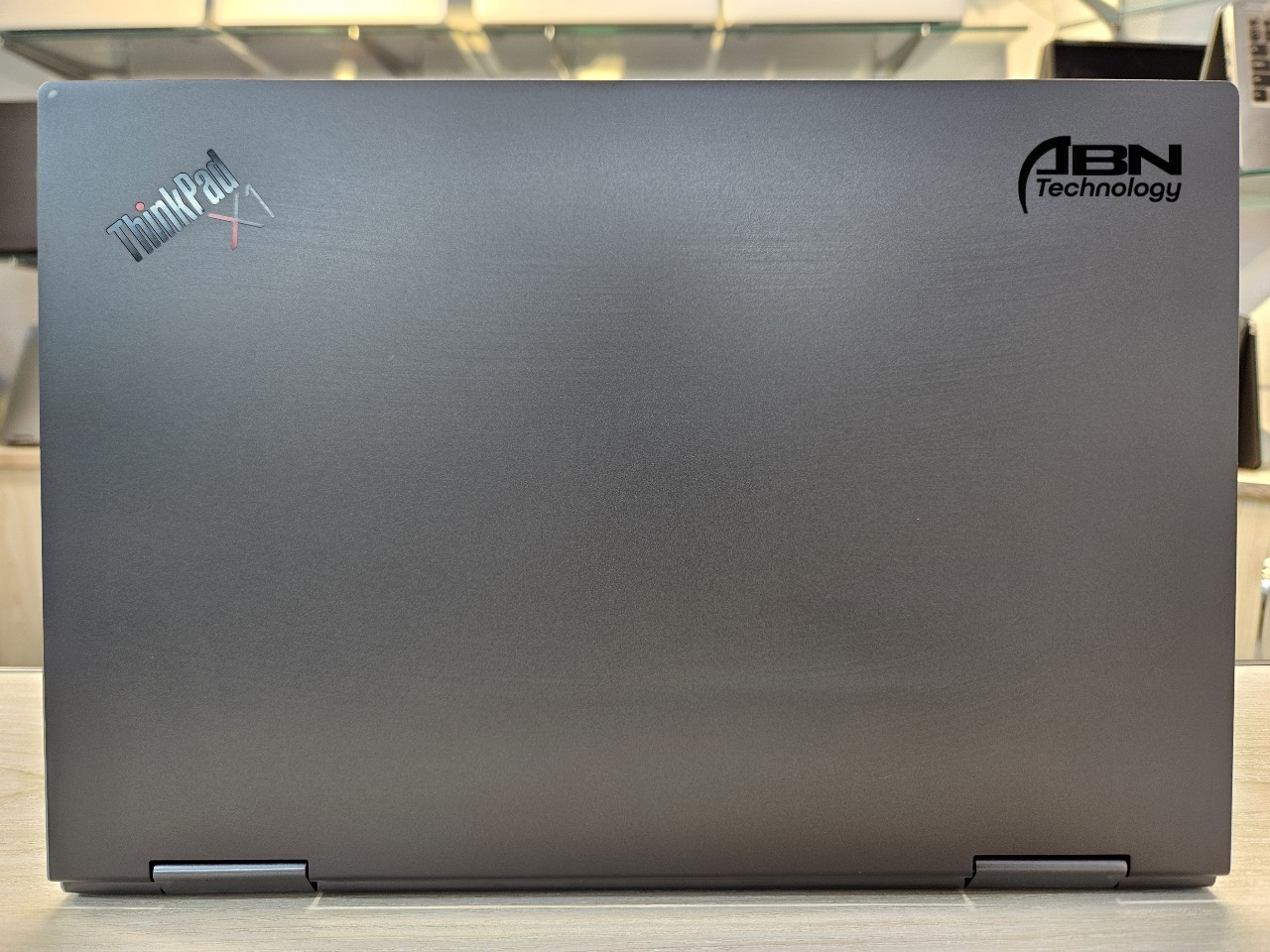 Lenovo ThinkPad X1 Yoga. Core i5, 10th Generation. 8GB RAM.256GB SSD. X360 14" Touch Display_img_0