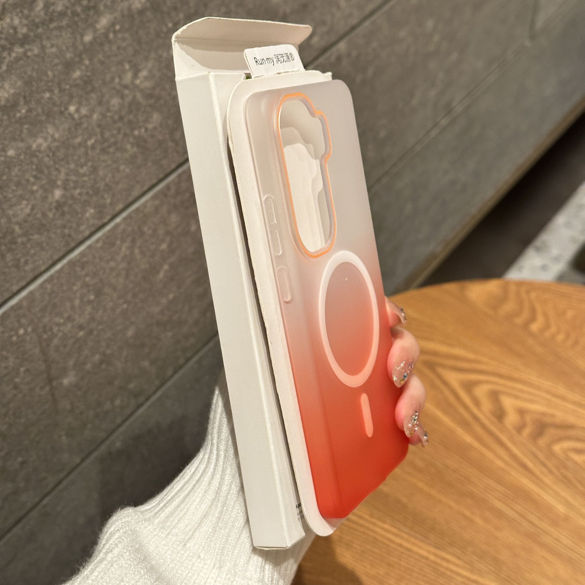 iQOO Neo10 Gradient Frosted Magnetic Skin-like Feel Hard Pc Transparent Cover_img_3