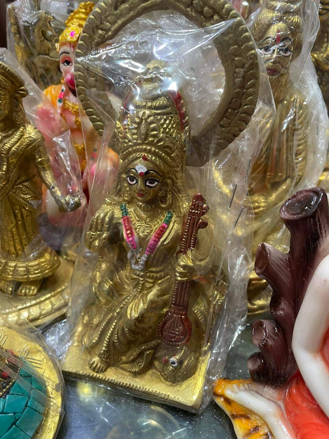 পিতলের সরস্বতী ৮ ইঞ্চি - Image 1