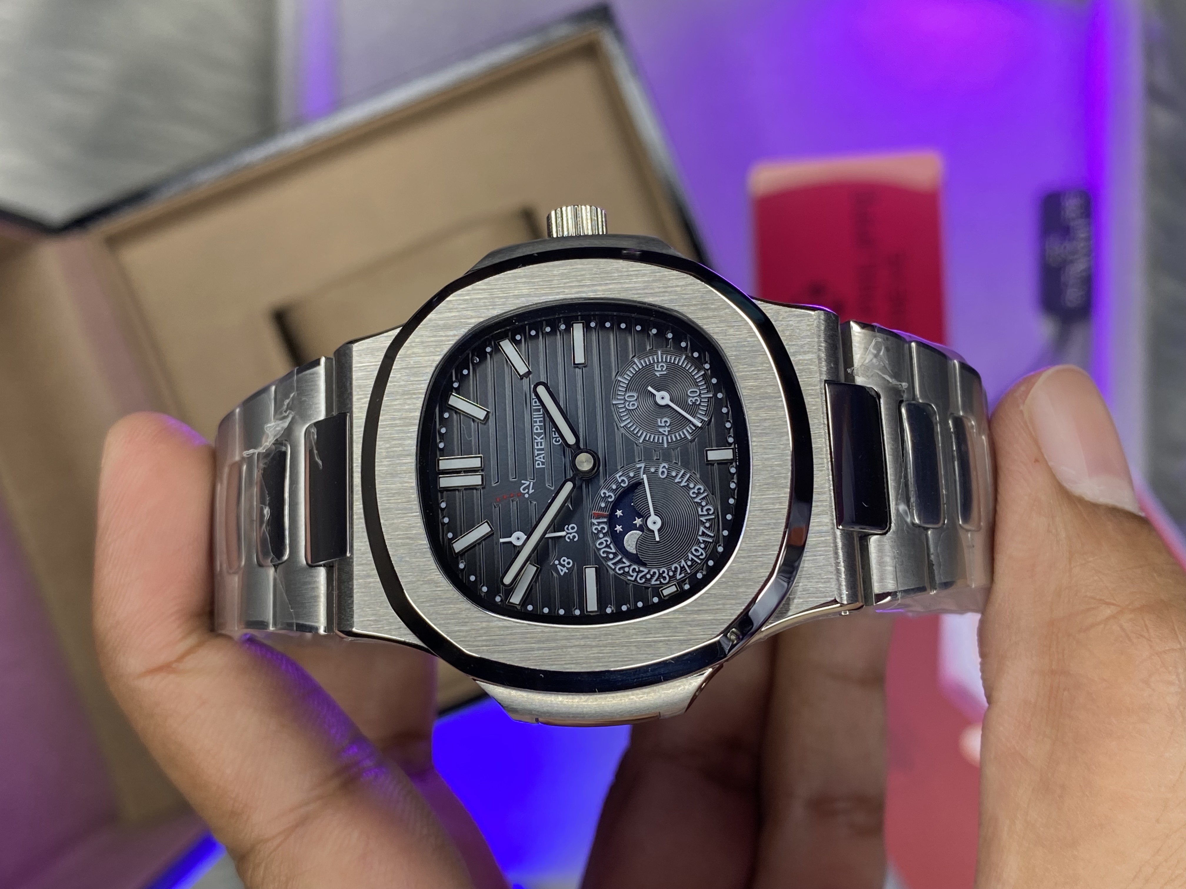 Patek Philippe Nautilus Moon Phase – Mastercopy Watch_img_3