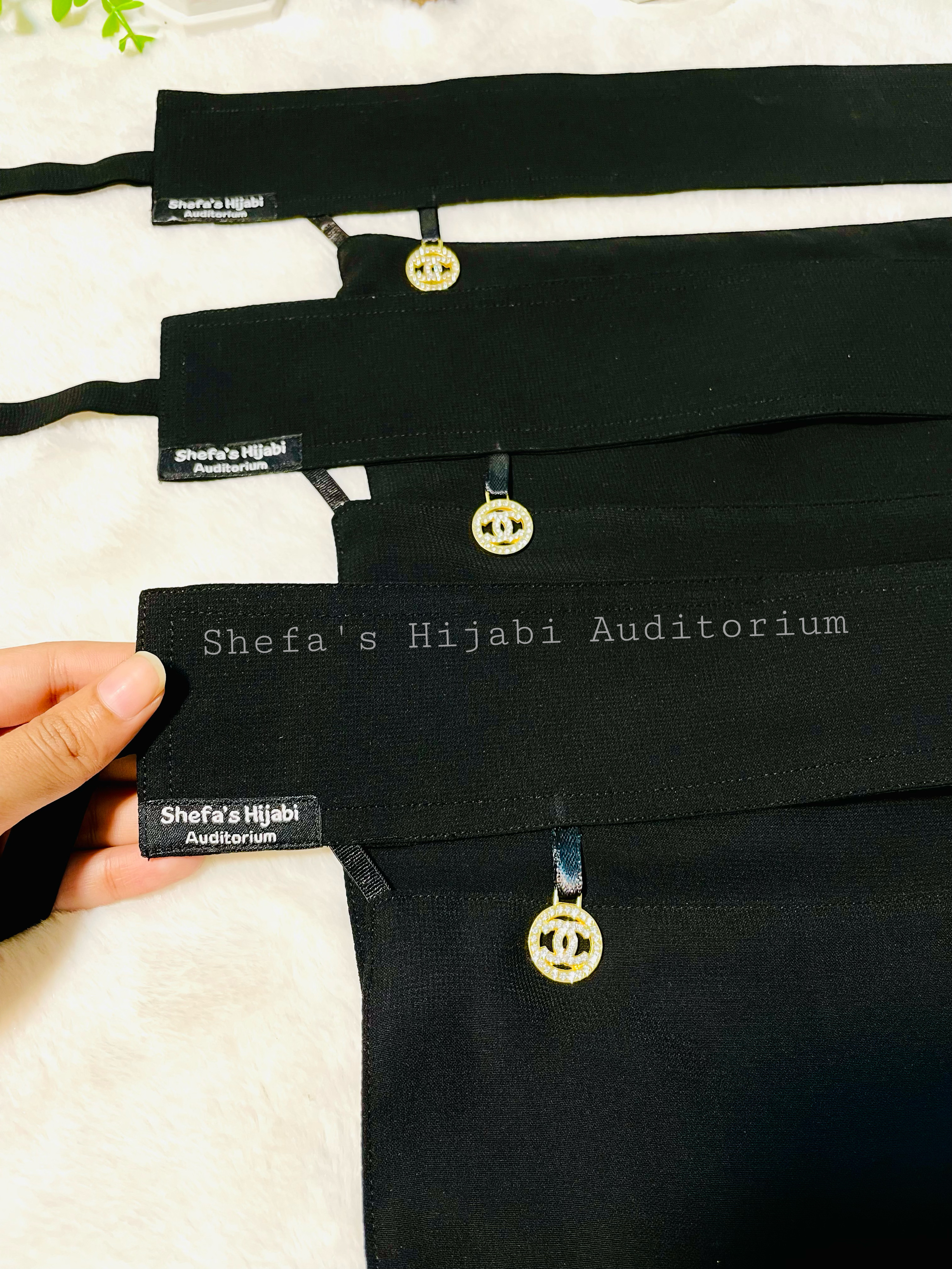 Channel Pendent Nikab_img_1