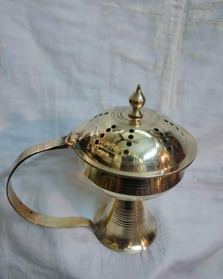 পিতলের ঢাকনা সহ ধুপতি - Image 3