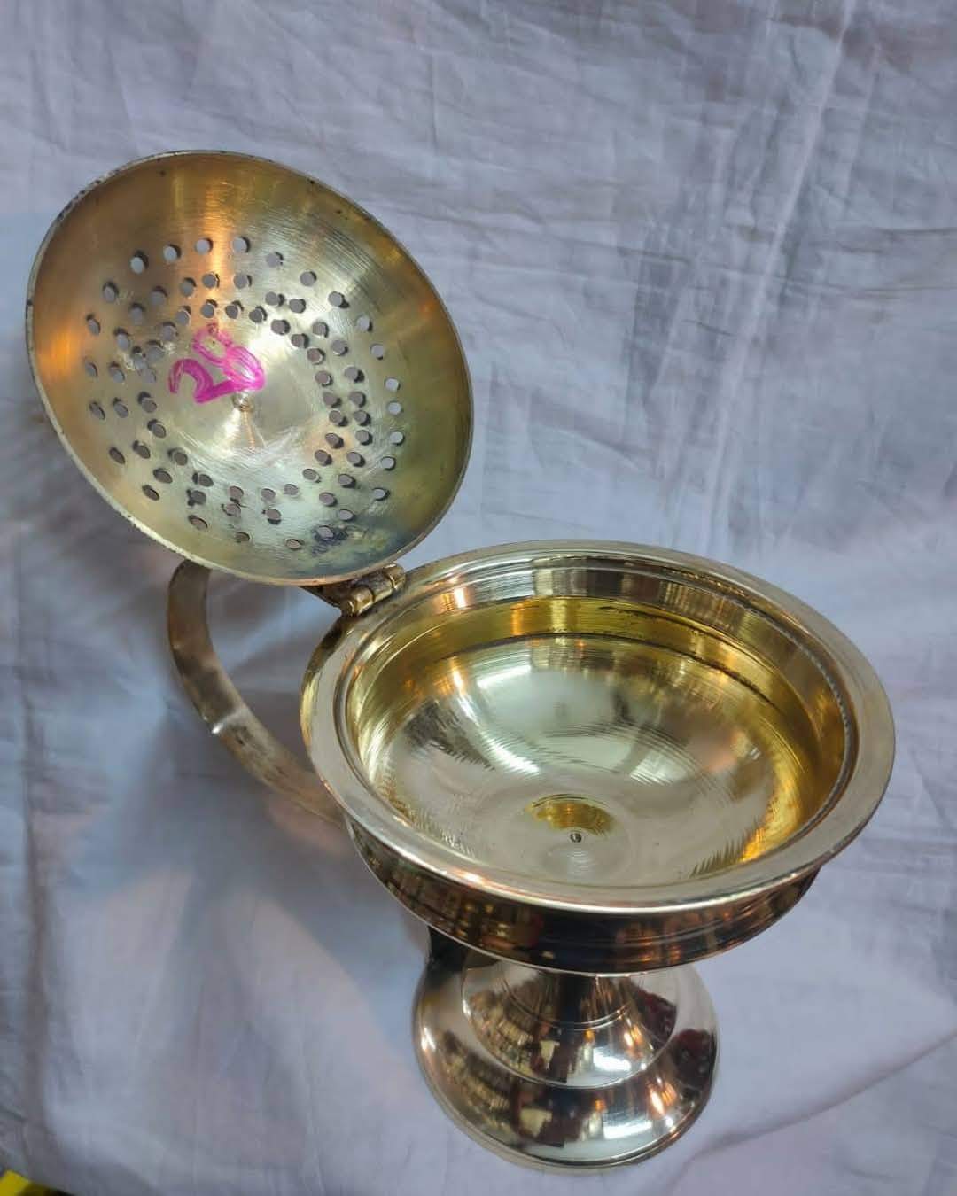 পিতলের ঢাকনা সহ ধুপতি - Image 4