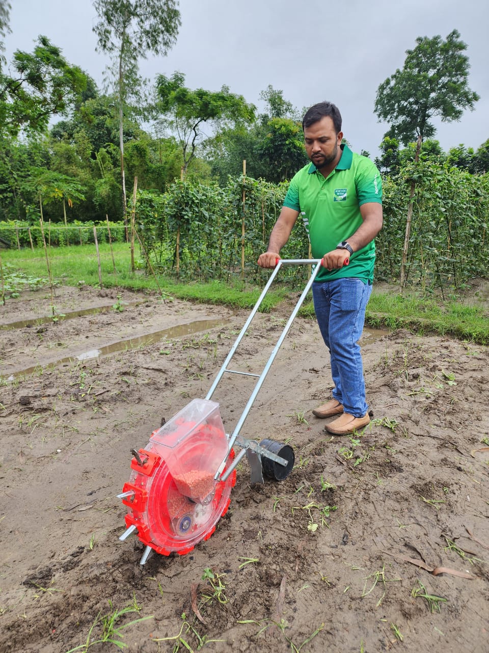 সবথেকে প্রিমিয়াম ভূট্টা লাগানোর মেশিন । The most premium corn planting machine_img_0