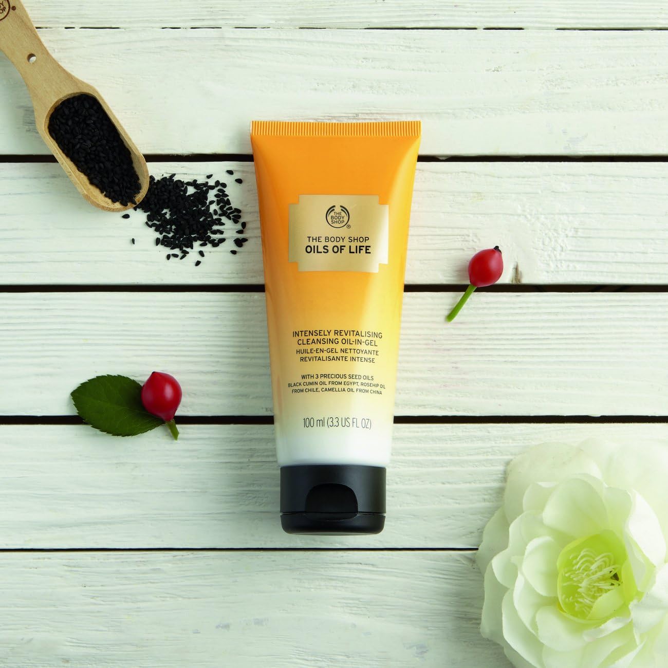 The Body Shop – Oils of Life Intensely Revitalising Cleansing Oil-in-Gel_img_2