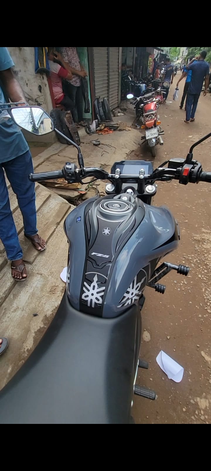 Yamaha Fzs v3 or V4 Gray ( Premium Tank Pad 012)_img_0