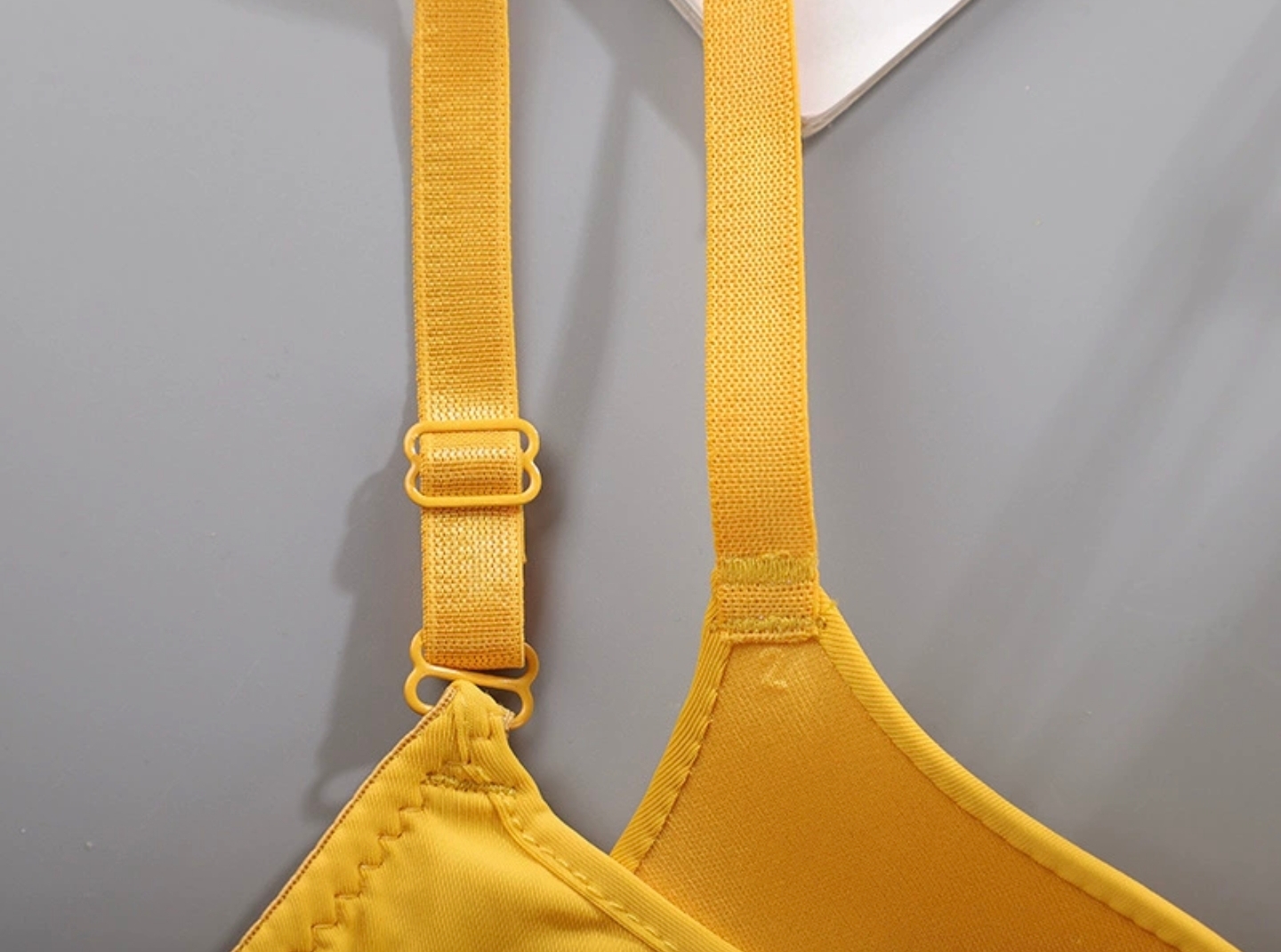 women Seamless t-shirt bra Underwear Sexy Gathered Bras Soft Breathable Bras Solid Color Underwear Girls Women Underwear Accessories_img_9