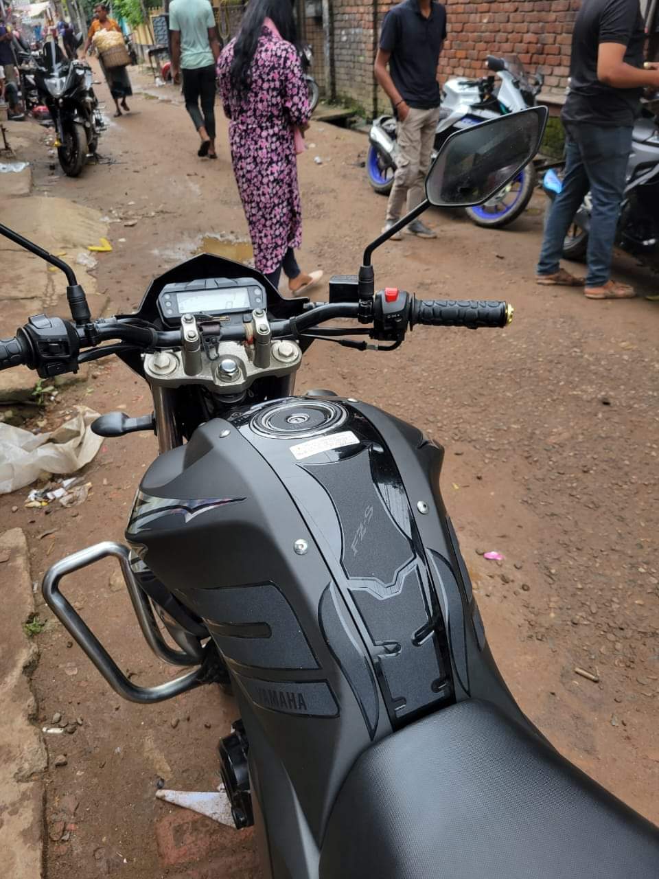 Yamaha Fzs v2 Dark knight ( Premium Tank Pad 01)_img_2