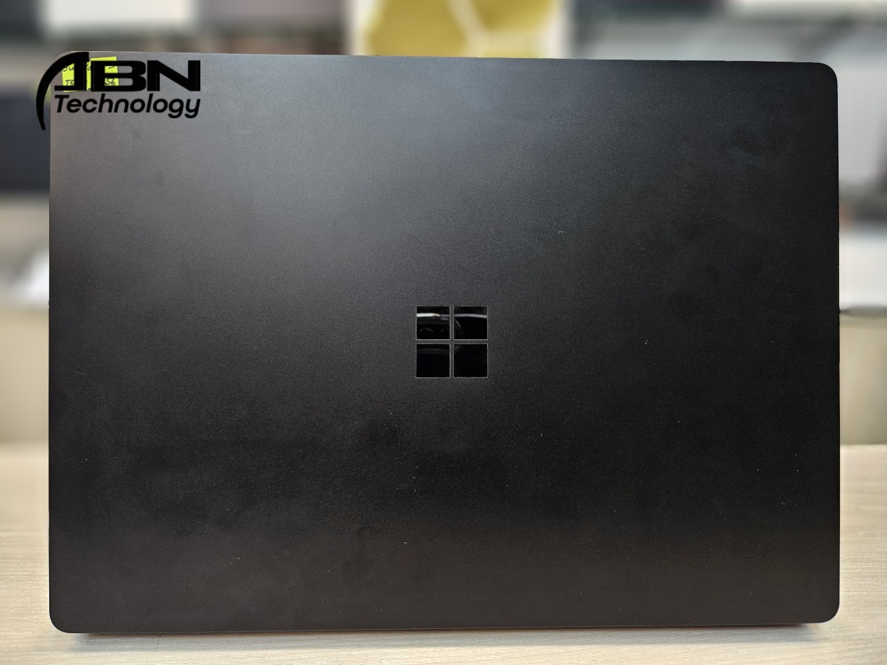 Microsoft Surface laptop 3. Core i5, 10th Gen. 8GB RAM, 256GB SSD. 13.5" Display._img_2