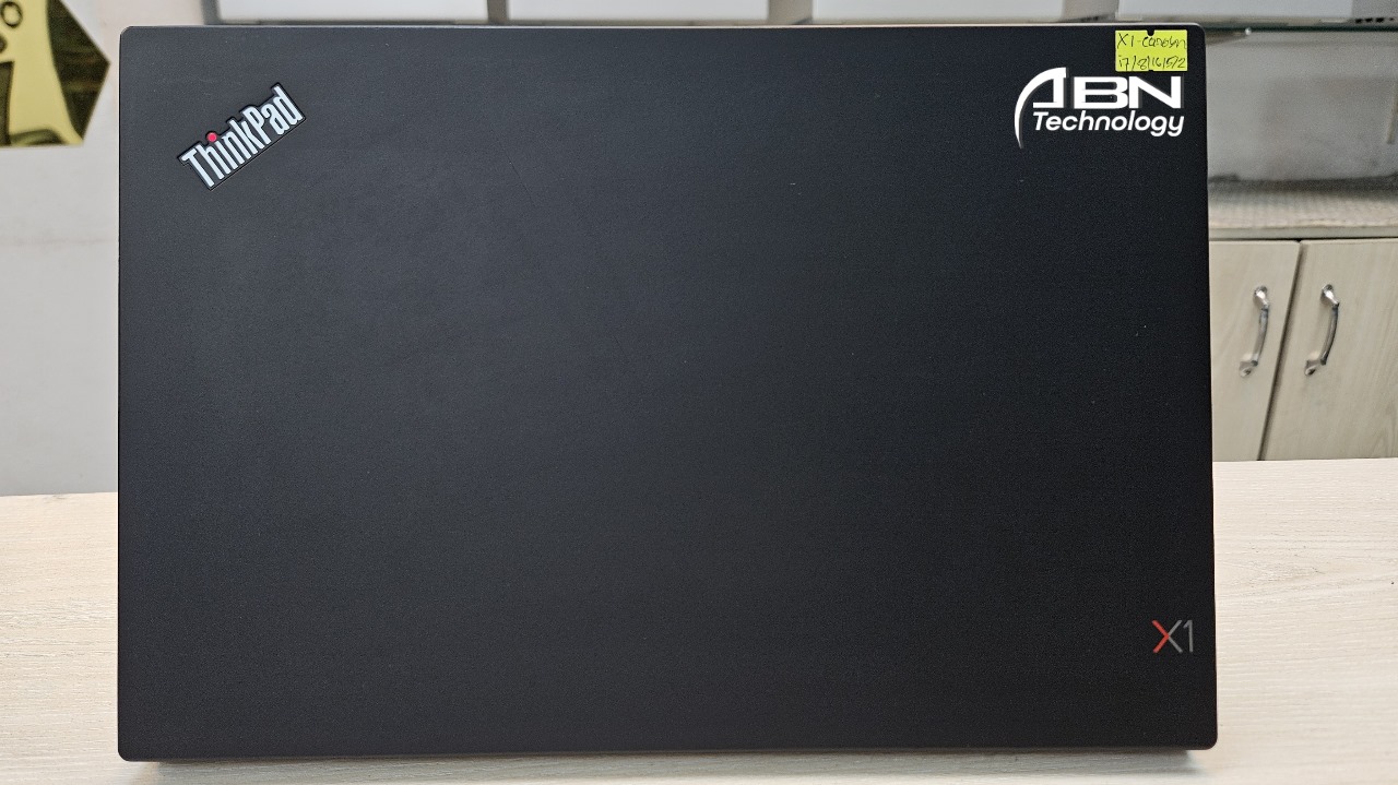 Lenovo ThinkPad X1 Carbon. Core i5, 8th Generation. 8GB RAM. 256GB SSD. 14.1" Display. (Gen-7) 2k Display_img_4