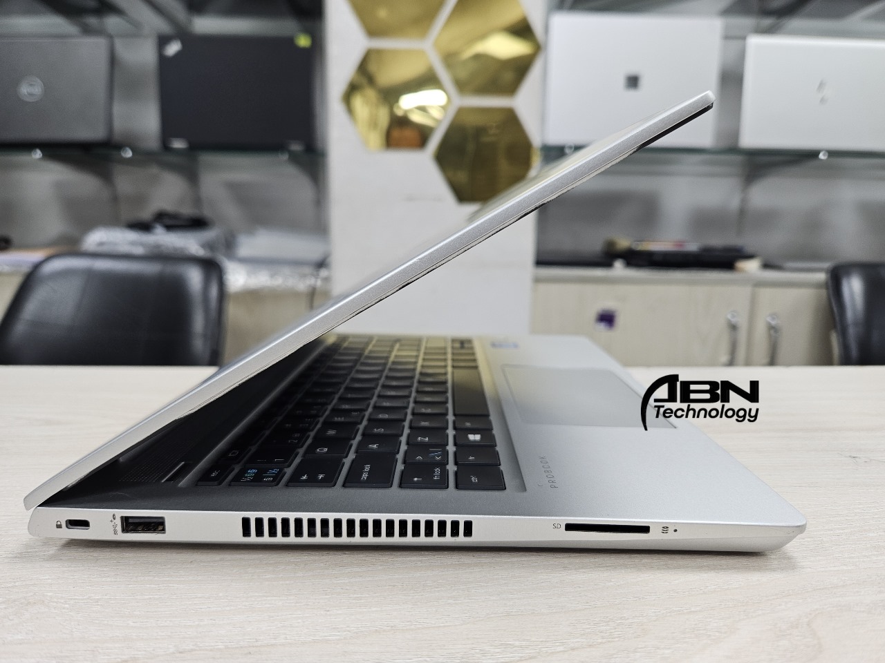 HP ProBook 430 G6. Core i5, 8th Gen. 8GB RAM, 256GB SSD. 13.3" Display_img_4