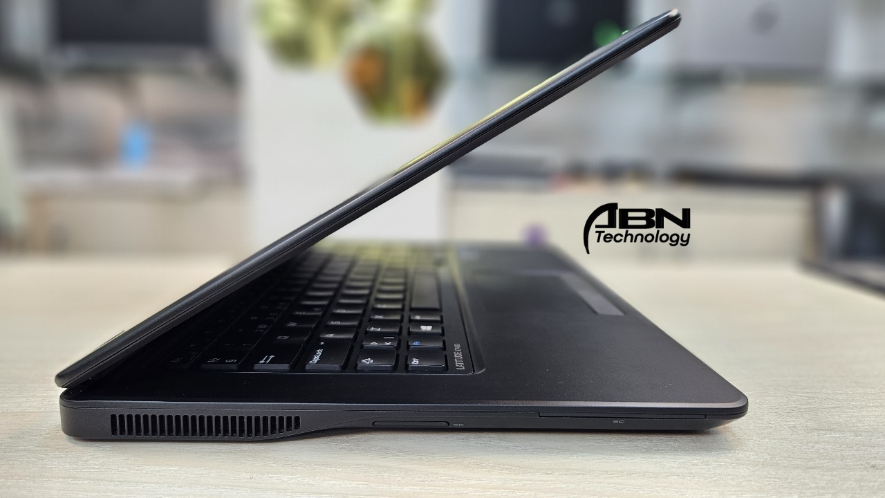 Dell Latitude 7450. Core i5, 5th Gen. 8GB RAM, 256GB SSD. 14.1" Display._img_4